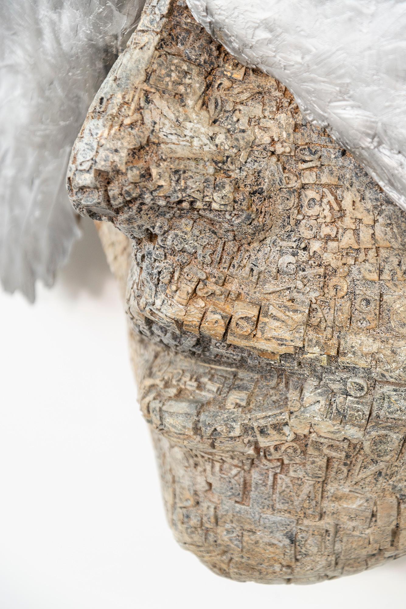 Wings of Perception - sculpture murale contemporaine, figurative, en aluminium en vente 10