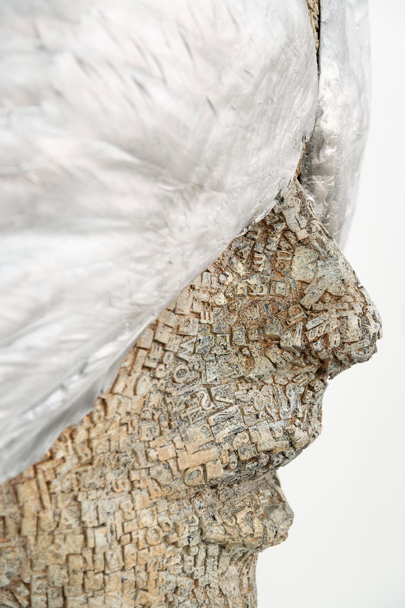 Wings of Perception - sculpture murale contemporaine, figurative, en aluminium en vente 5