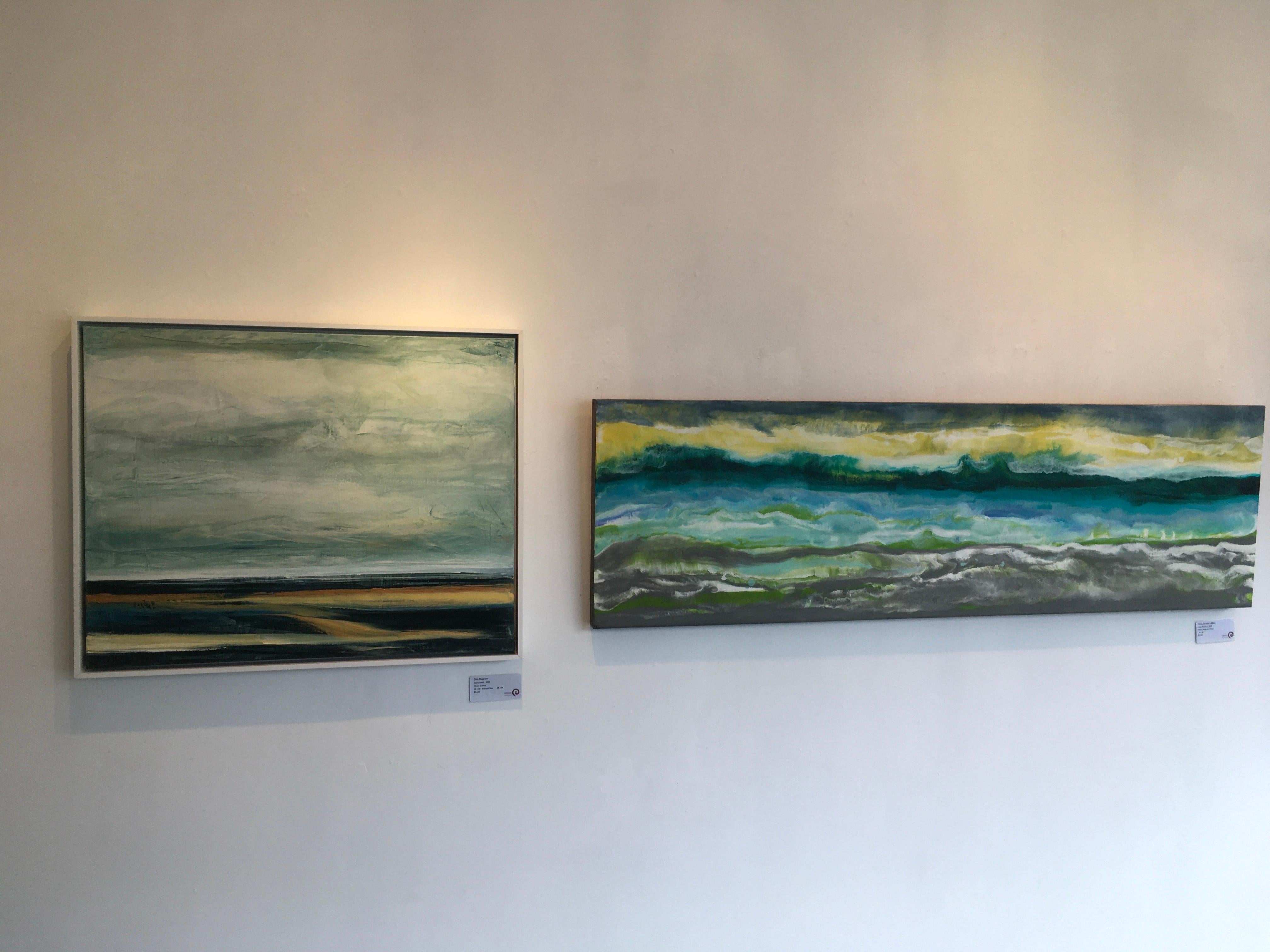 Dale Najarian, Intercoastal, Öl auf Leinwand, 24 x 30.  Sie ist eingerahmt. Es ist eine abstrakte Landschaft und Wasserlandschaft mit reicher Textur und Blautönen, Orange und Weiß.

Dale Najarian erhielt ihren BFA vom Moore College of Art & Design