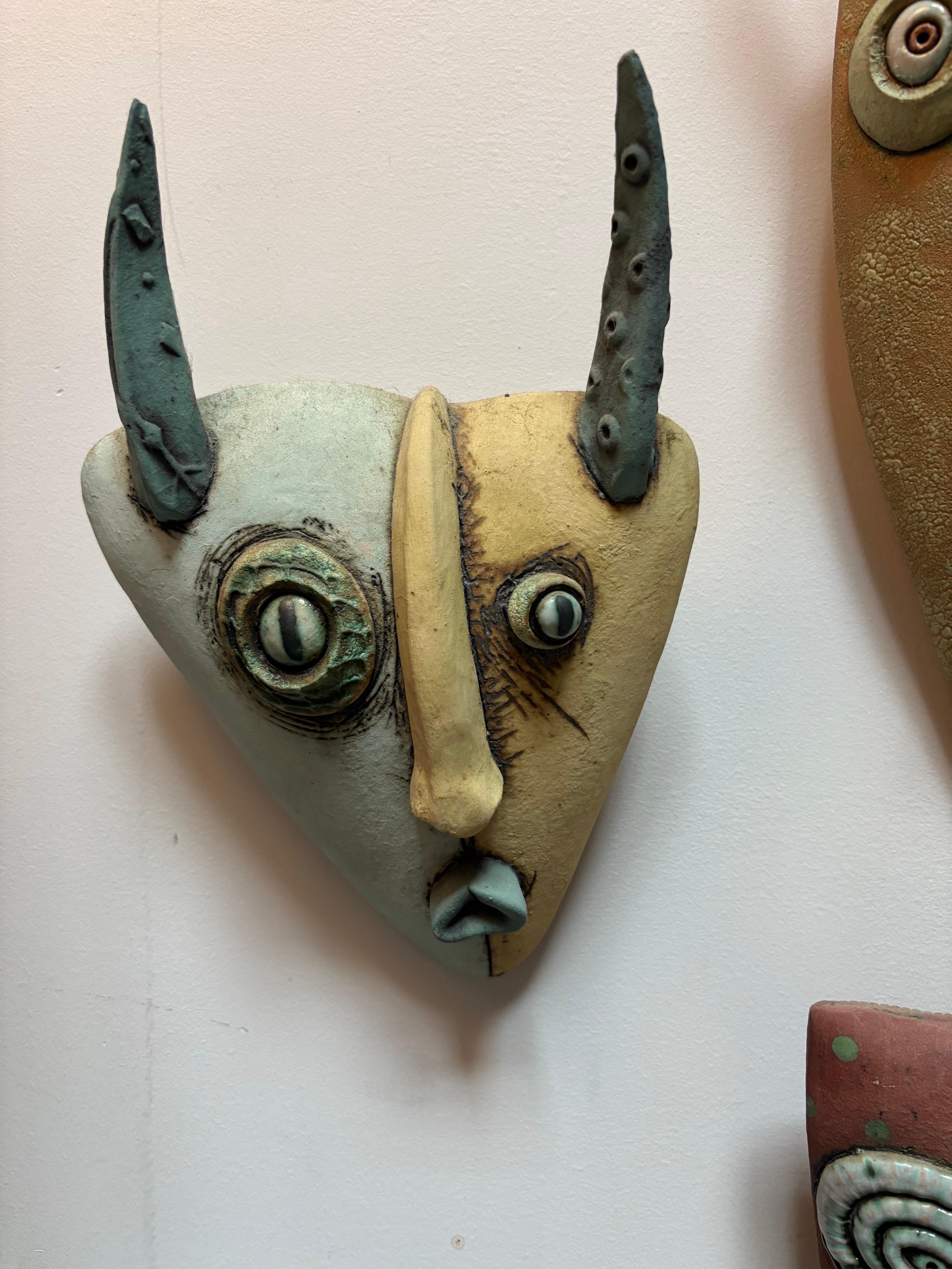 Ceramica Maschere in ceramica di Dale Shuffler in vendita