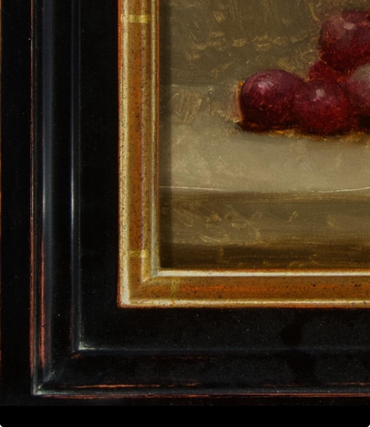 Estudio sobre las uvas rojas - Still-Life Painting Negro de Dale Zinkowski