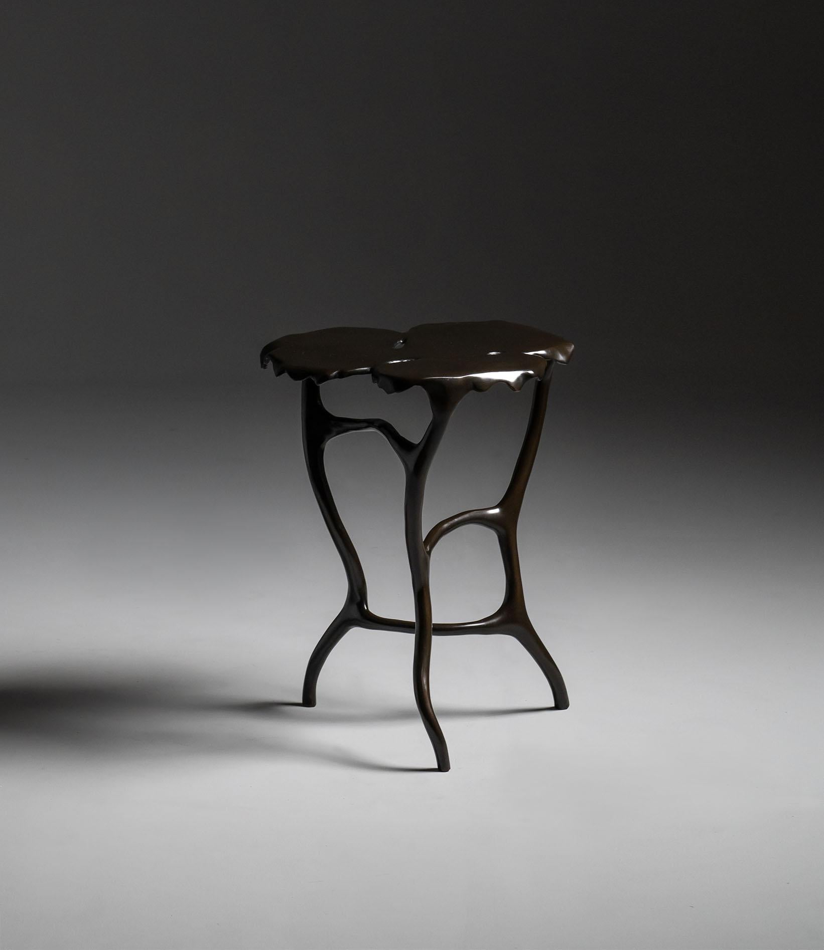 Dali Beistelltisch mit antiker Bronzeoberfläche von Elan Atelier (IN STOCK) (Moderne) im Angebot