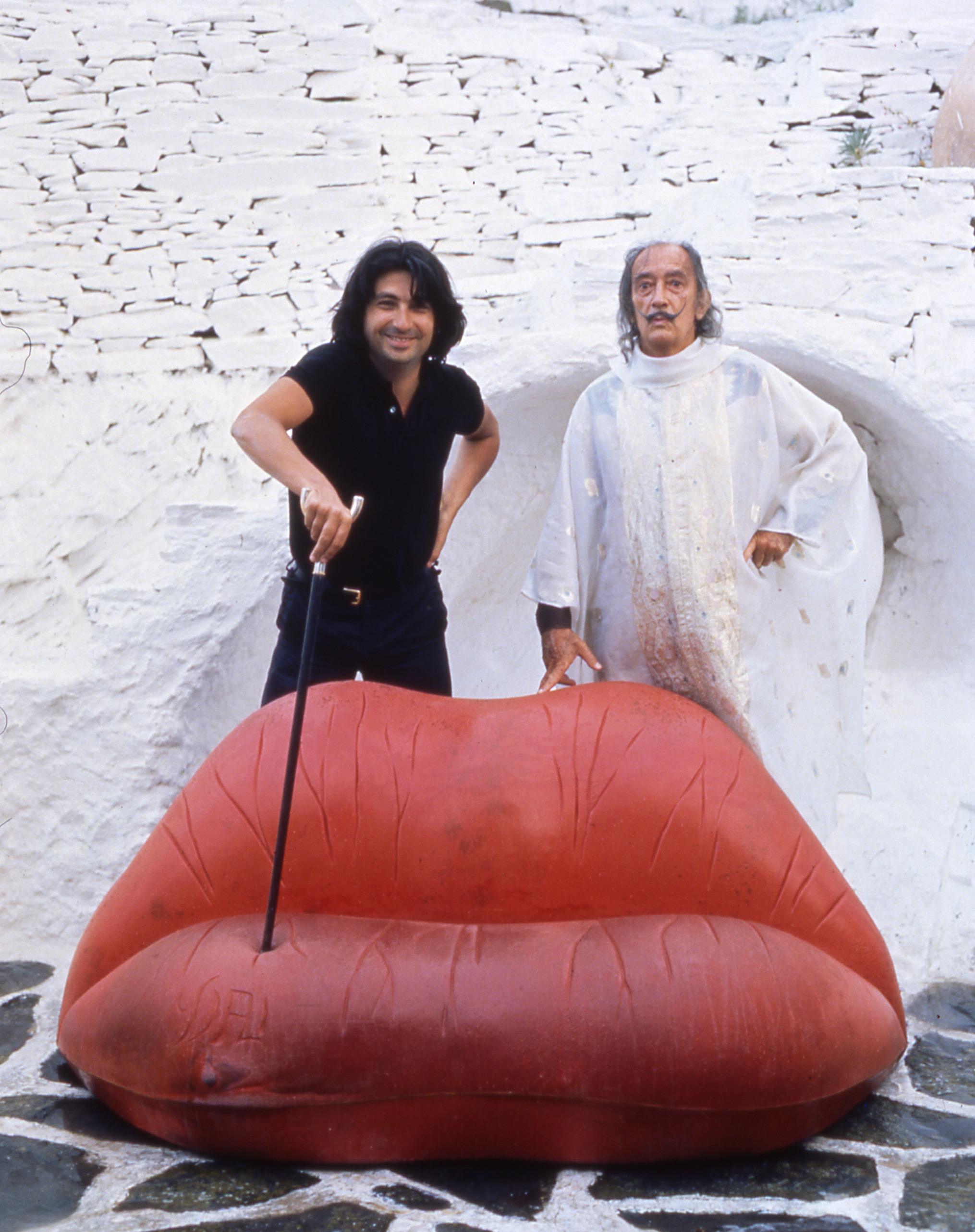 Dalilips Sofa für draußen von Salvador Dalí 20. Jahrhundert Surrealistisches Design, Spanien (Kunststoff) im Angebot