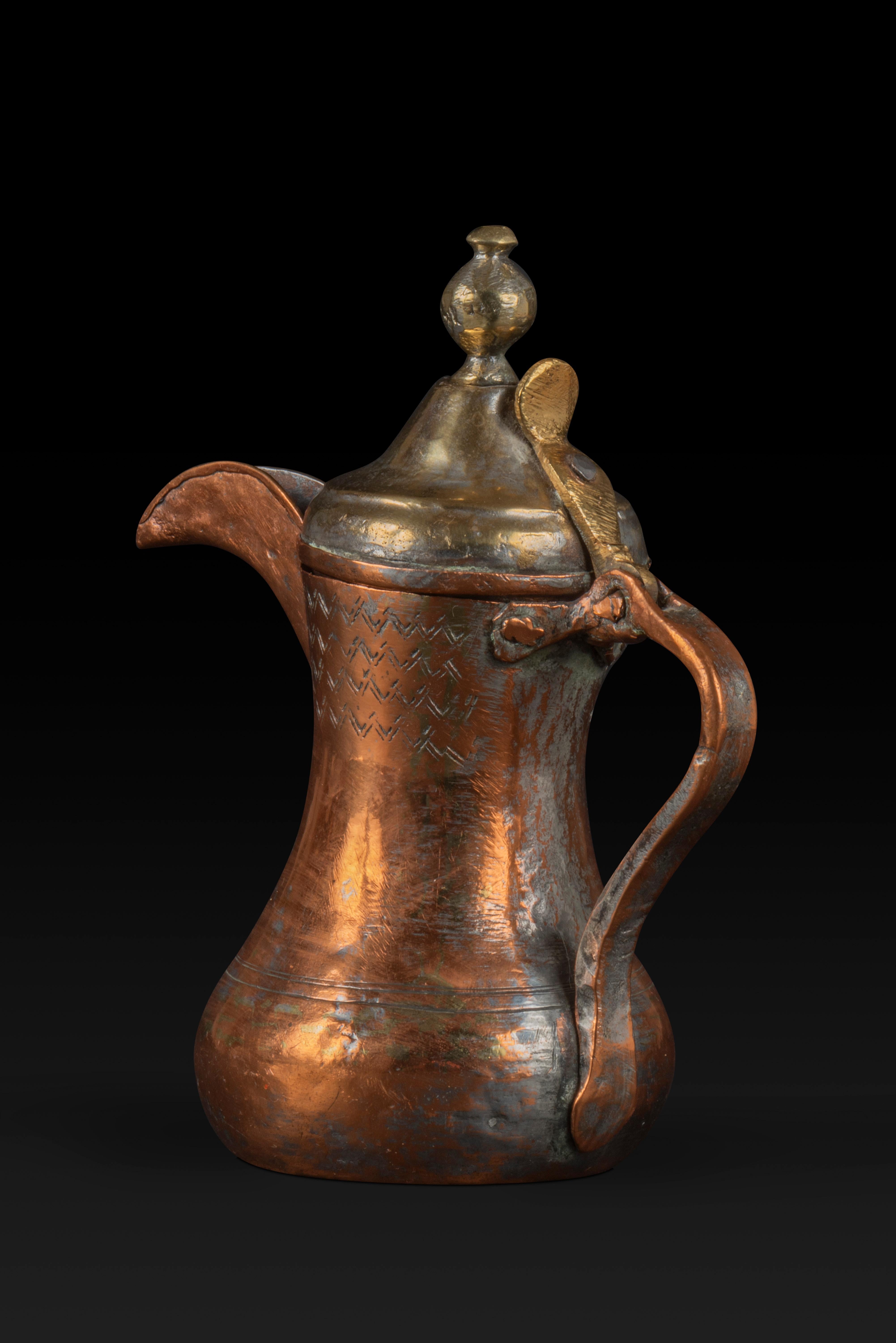 Cafetera Dallah: una obra maestra de la hospitalidad y el arte árabes Desconocido en venta