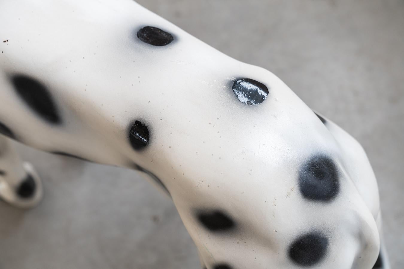 Chien dalmatien en résine, 1970 en vente 2