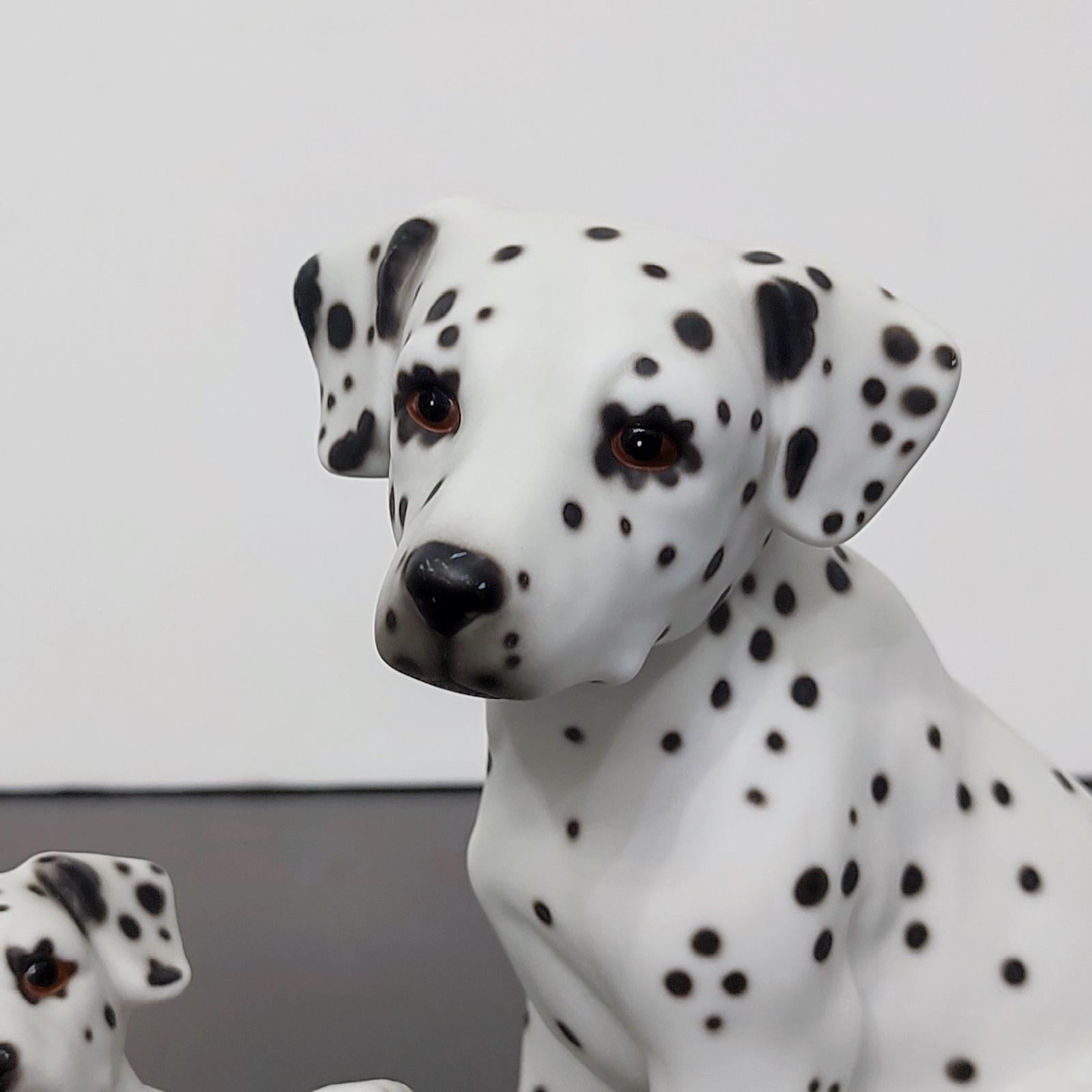 Collectibles Dalmatian Hand-Painted Porcelain Figurines In Excellent Condition In Bochum, NRW