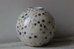 Dalmatian Medium Globe Vase