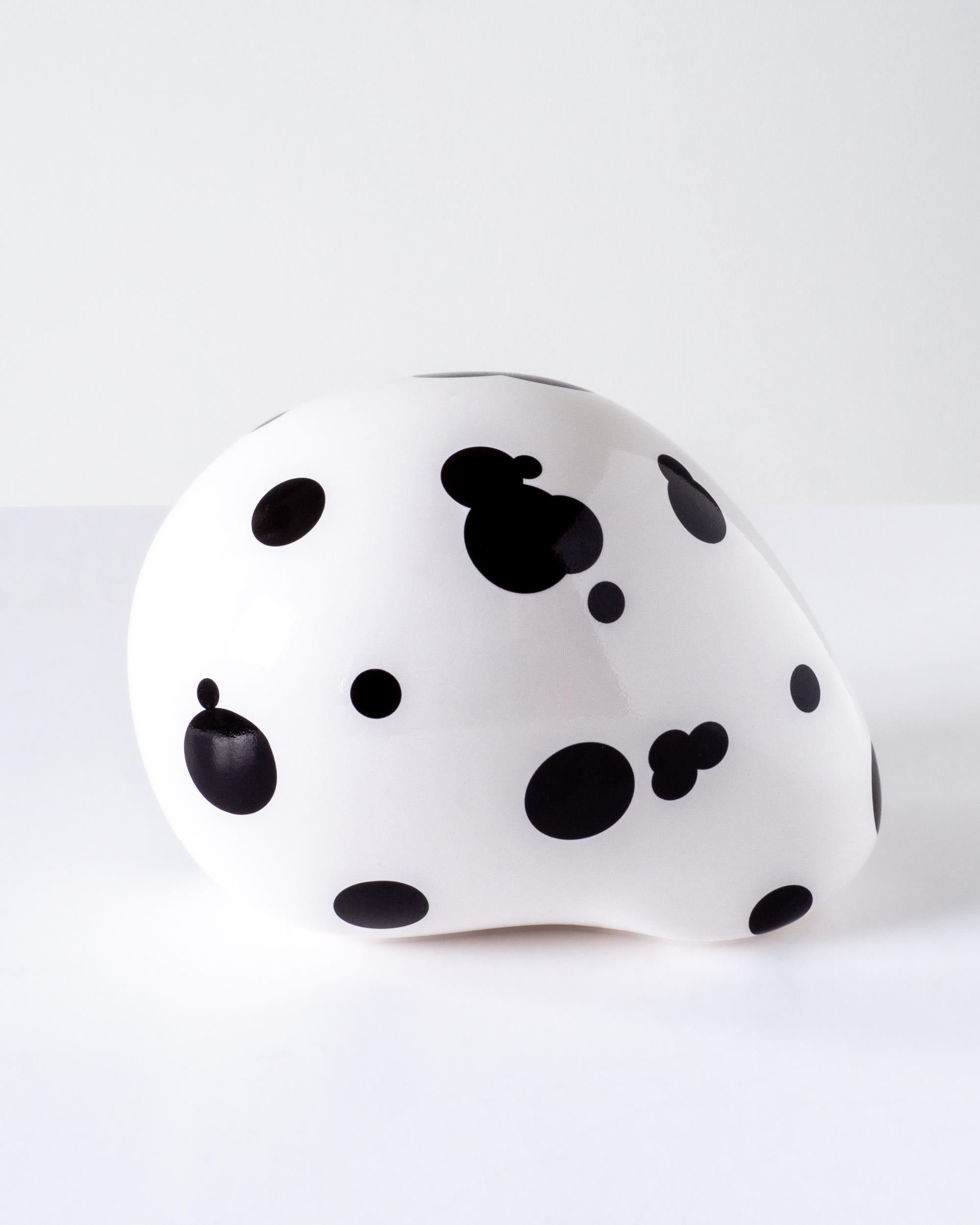 Dalmatian Skull – Porcelain Sculpture by Andréason & Leibel, Contemporary  For Sale 3