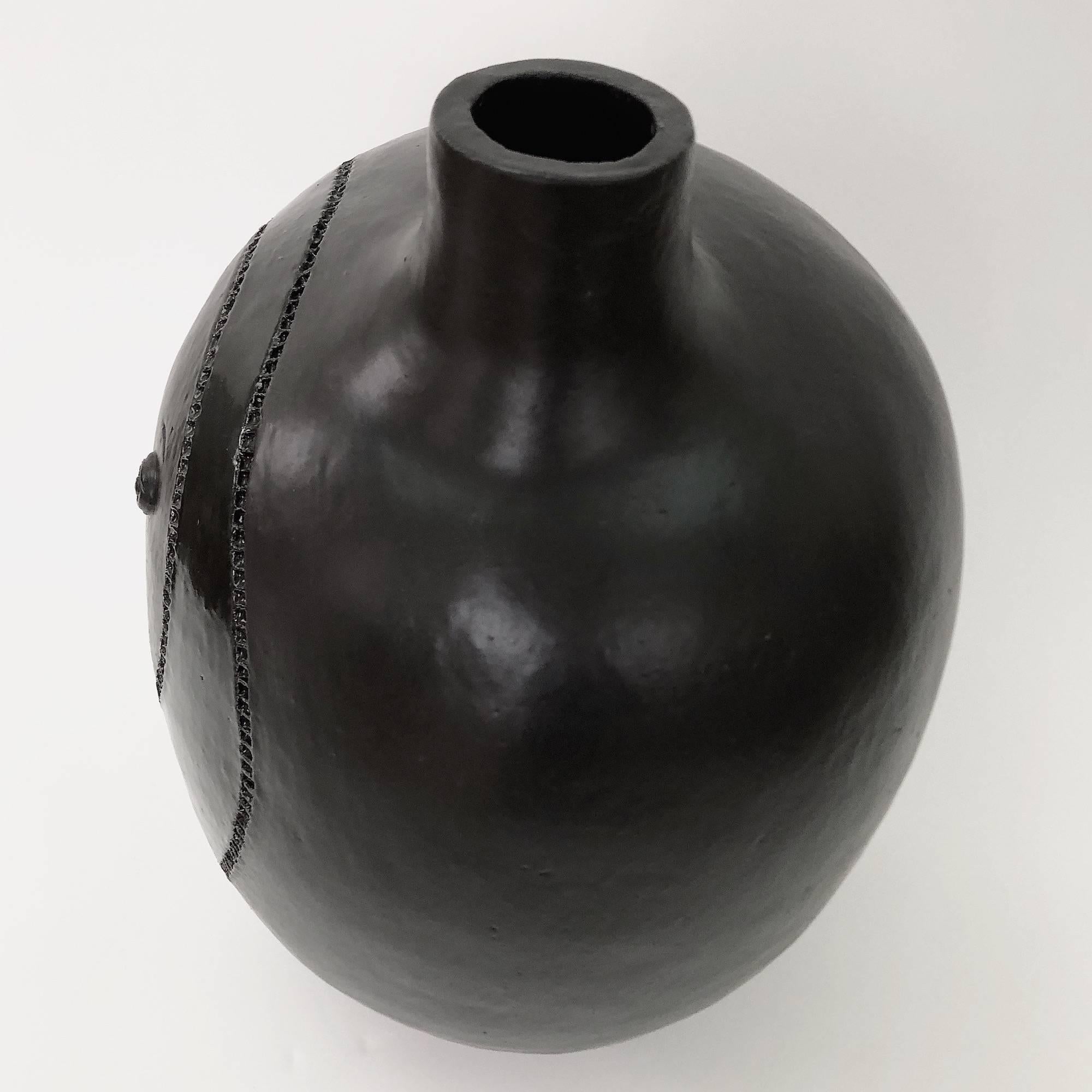 DALO - Large Ceramic Table Lamp Glazed in Black 2