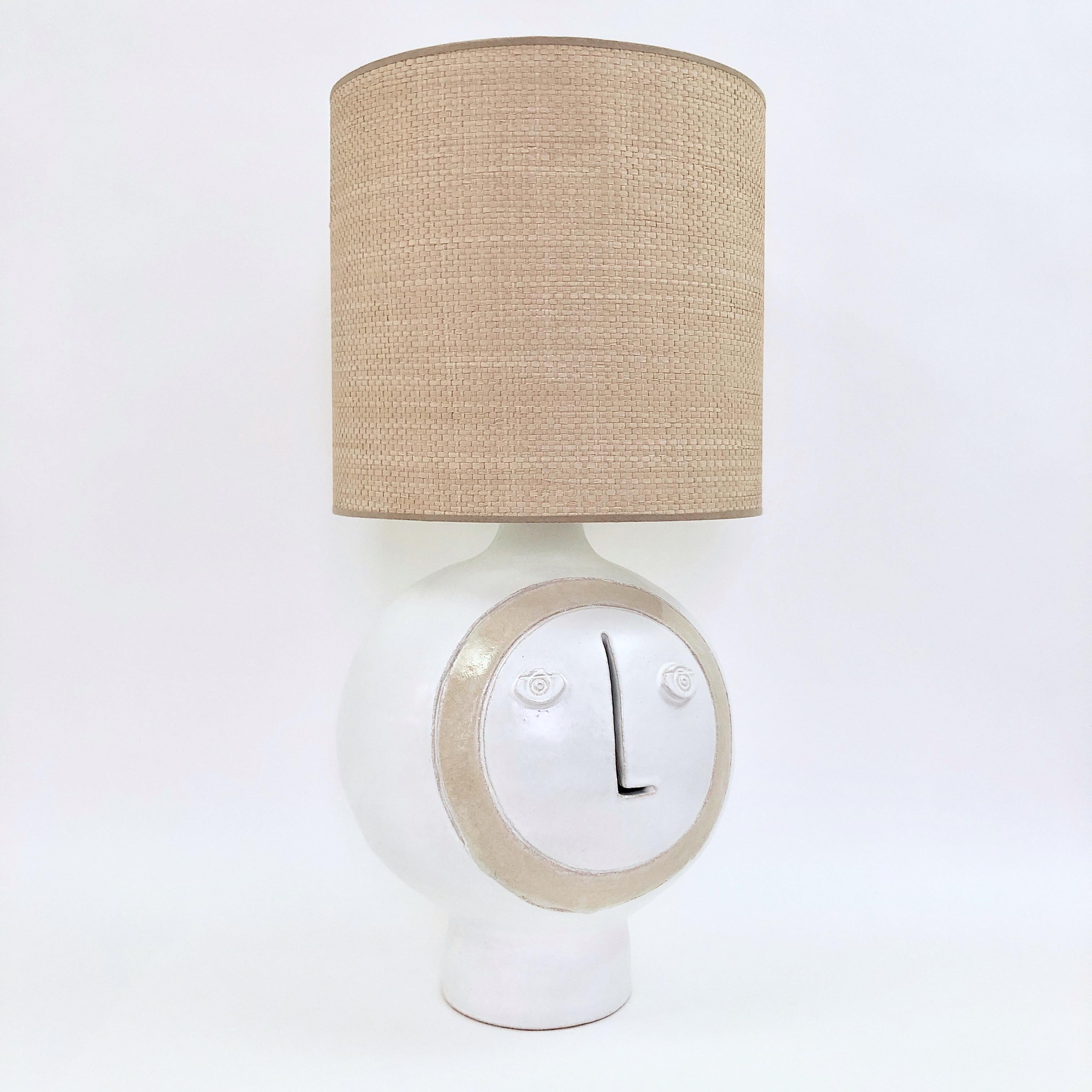 Dalo, White and Beige Ceramic Table Lamp Stand For Sale 3