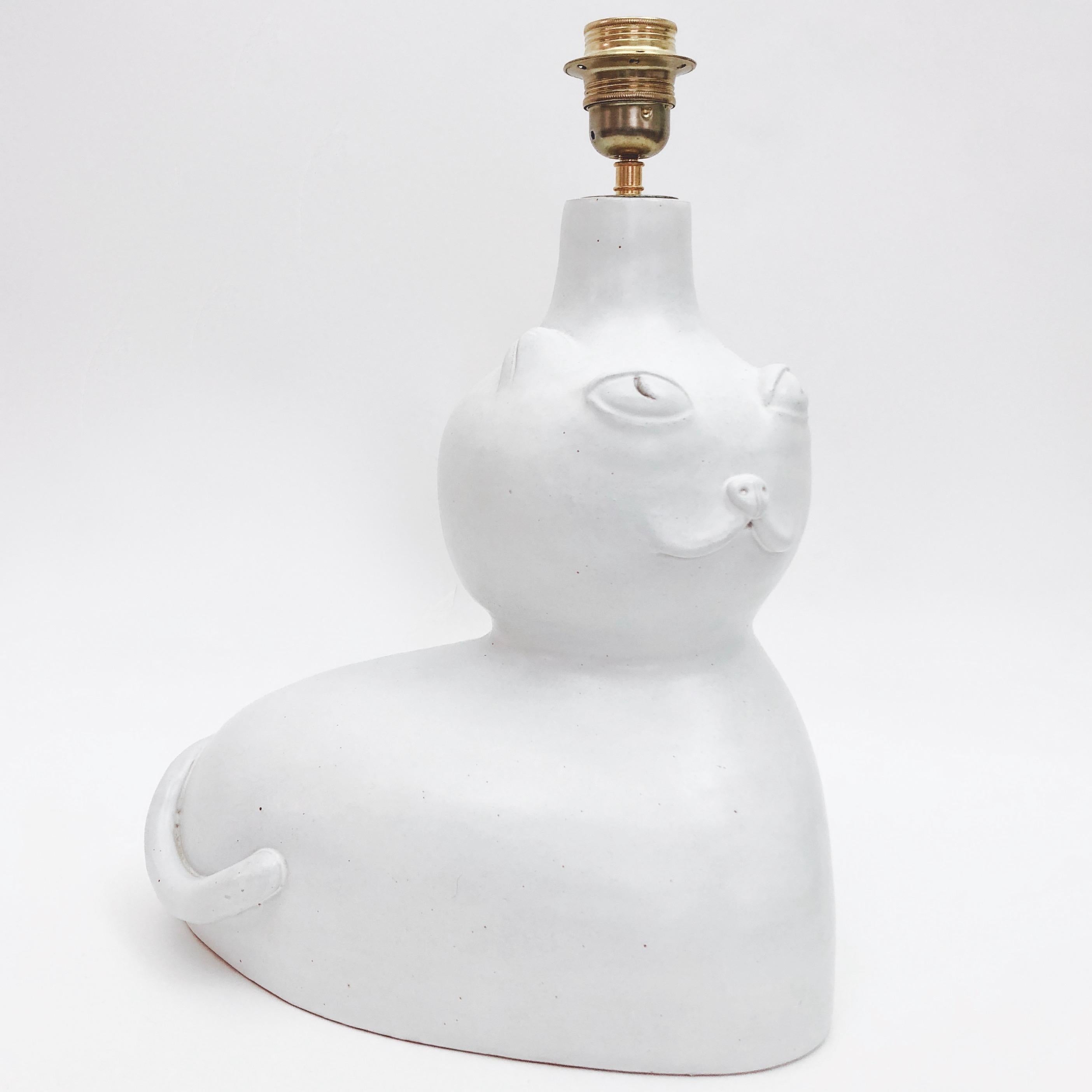 Dalo, White Ceramic Lamp Base For Sale 3