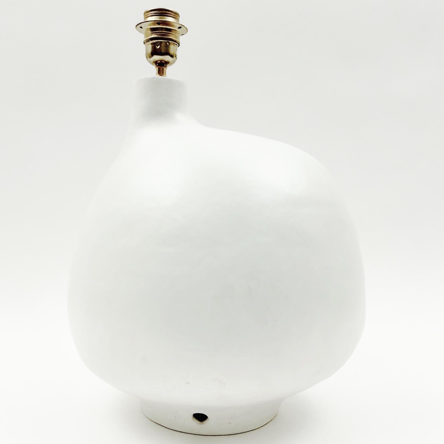 Dalo - White Ceramic Table Lamp Base In Excellent Condition In NICE, FR