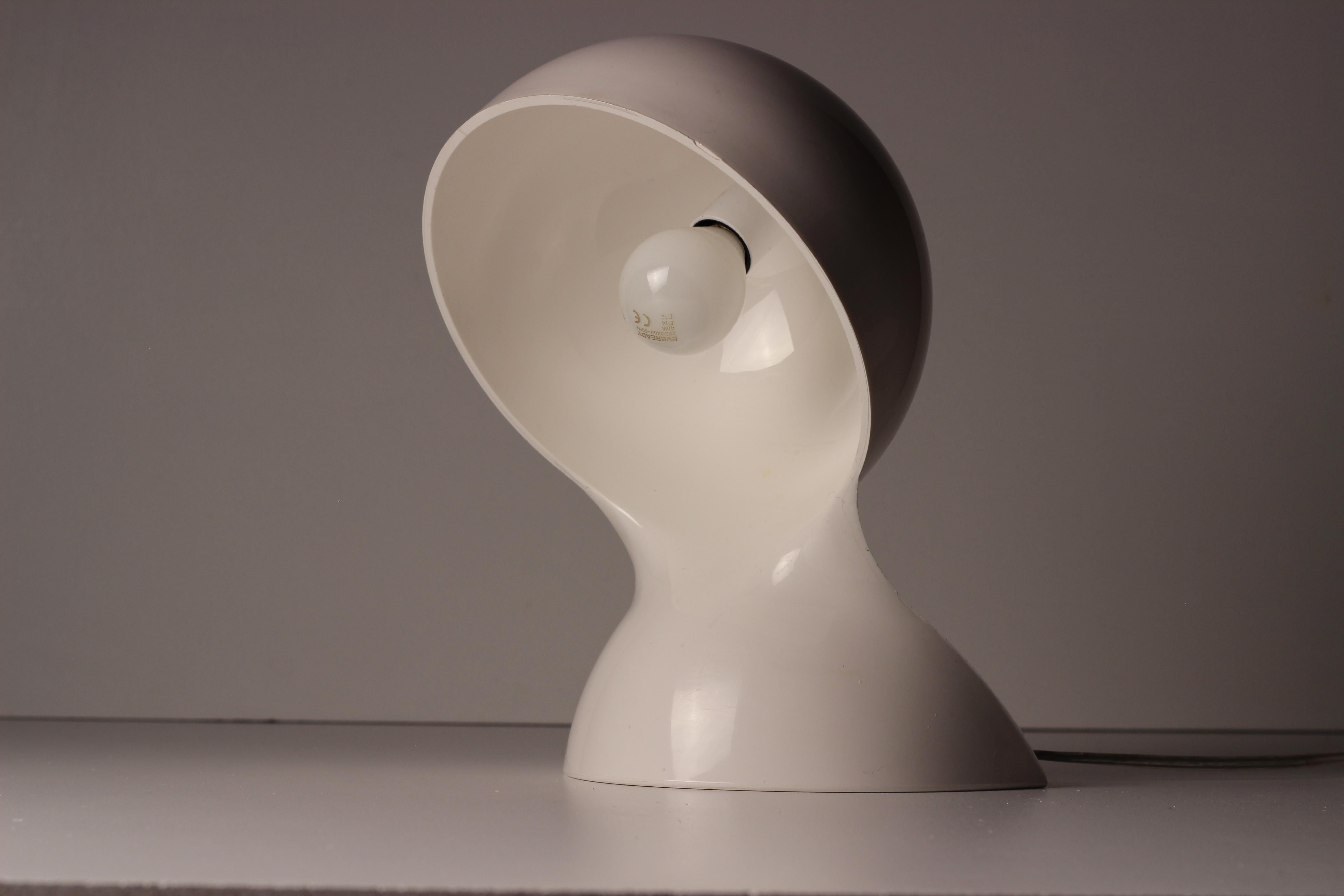 Dalu-Tischlampe von Vico Magistretti für Artemide  (Italienisch) im Angebot