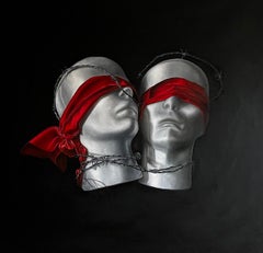 "Folie à Deux", contemporain, mannequin, fil de fer barbelé, noir, peinture à l'huile, 2024.