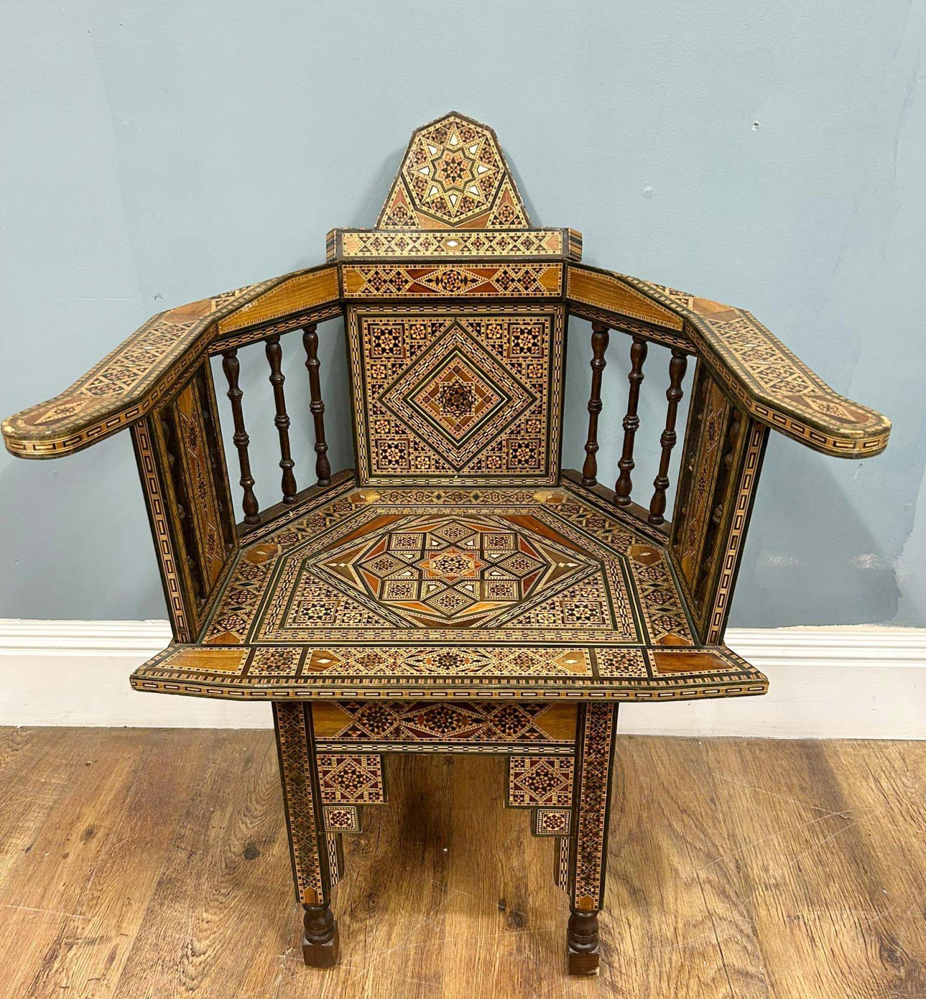 Silla Damascana Juego de Mesa Juegos Incrustaciones Árabes Interiores Sirios en venta 9