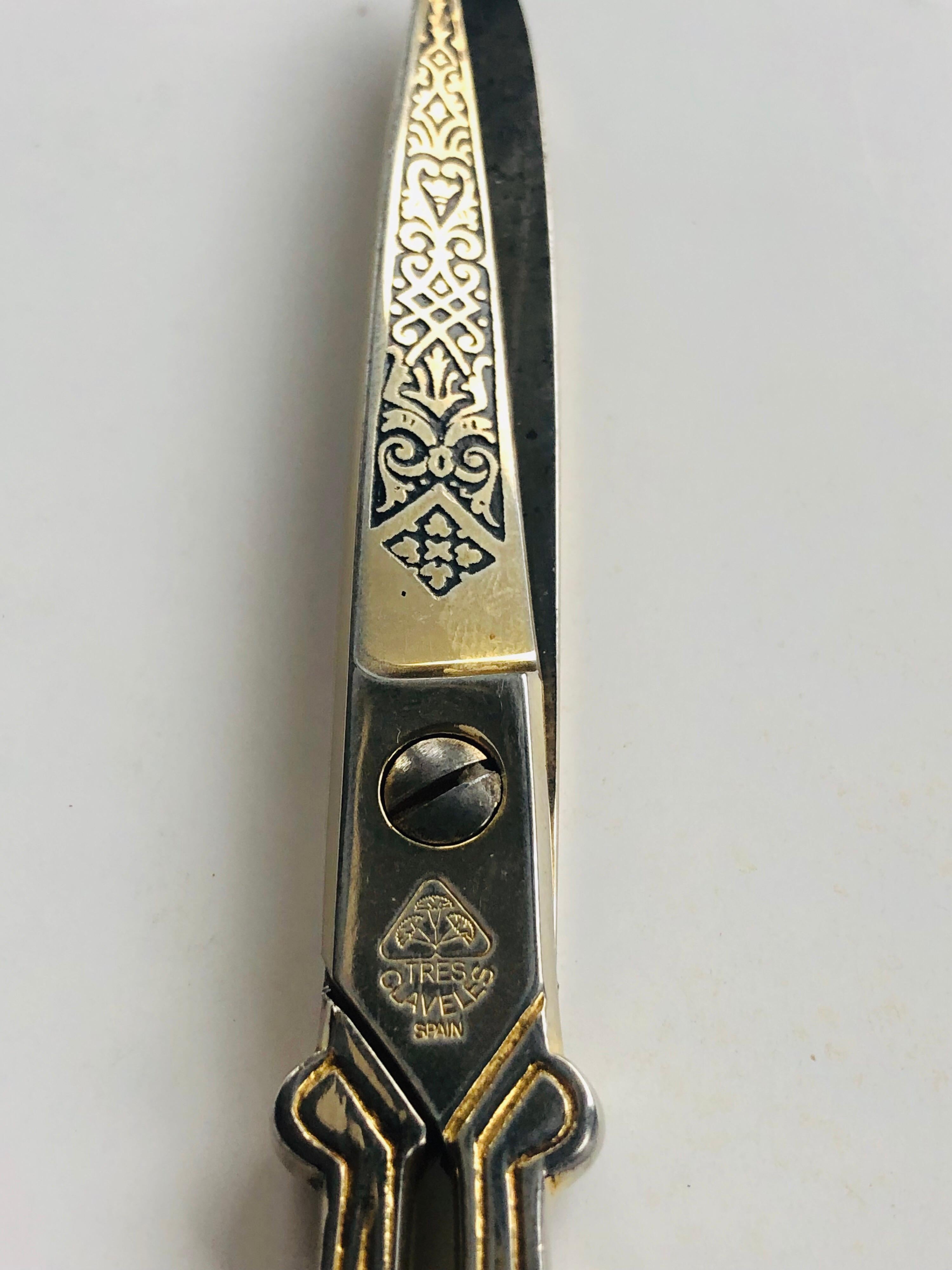 Spanish Damascene 3 Tres Claveles Gold Embroidery Ornate Scissor by Toledo, Spain