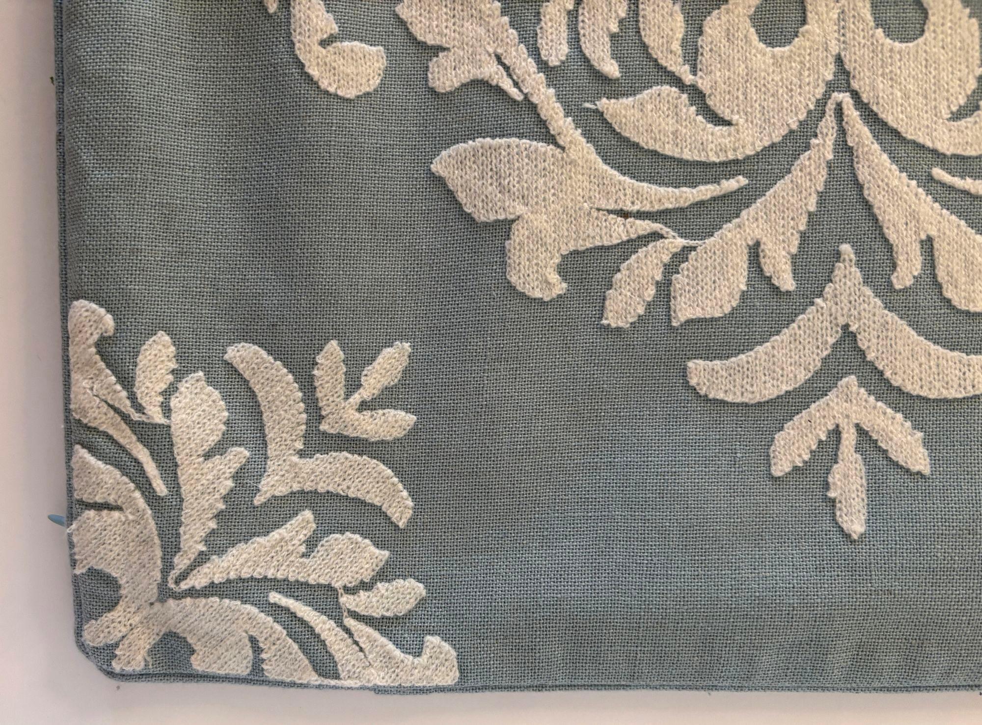 Fait main Taie d'oreiller décorative en lin Damask en vente