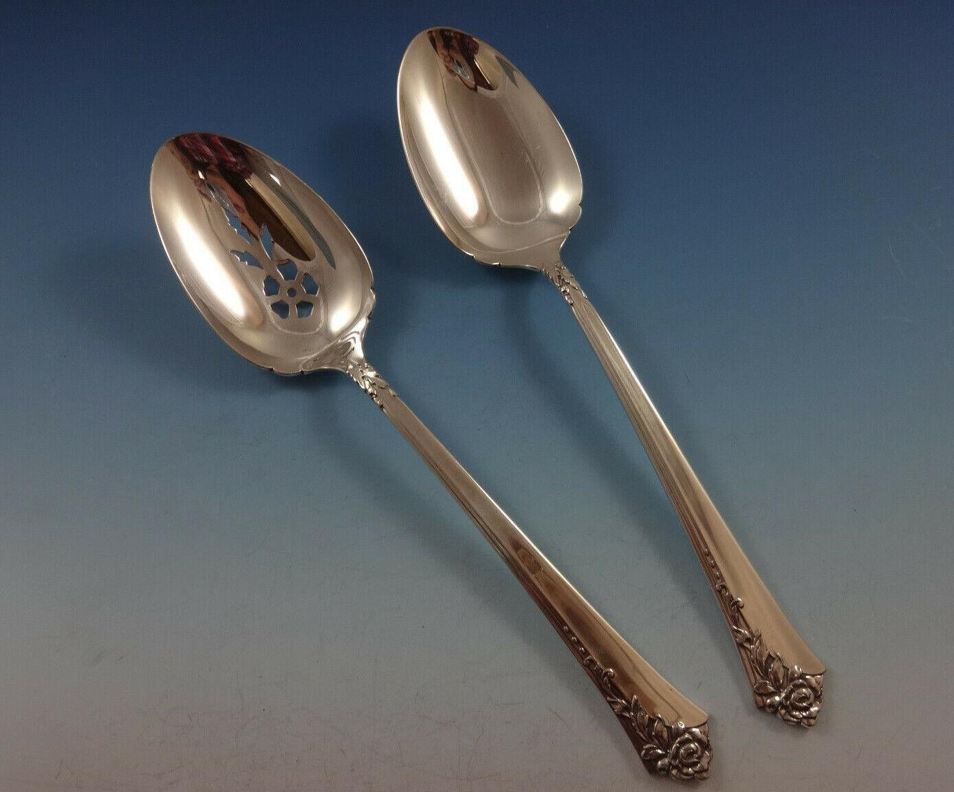 Metà XX secolo Set di posate Damask Rose by Oneida in argento sterling Servizio di 53 pezzi Misura del posto in vendita