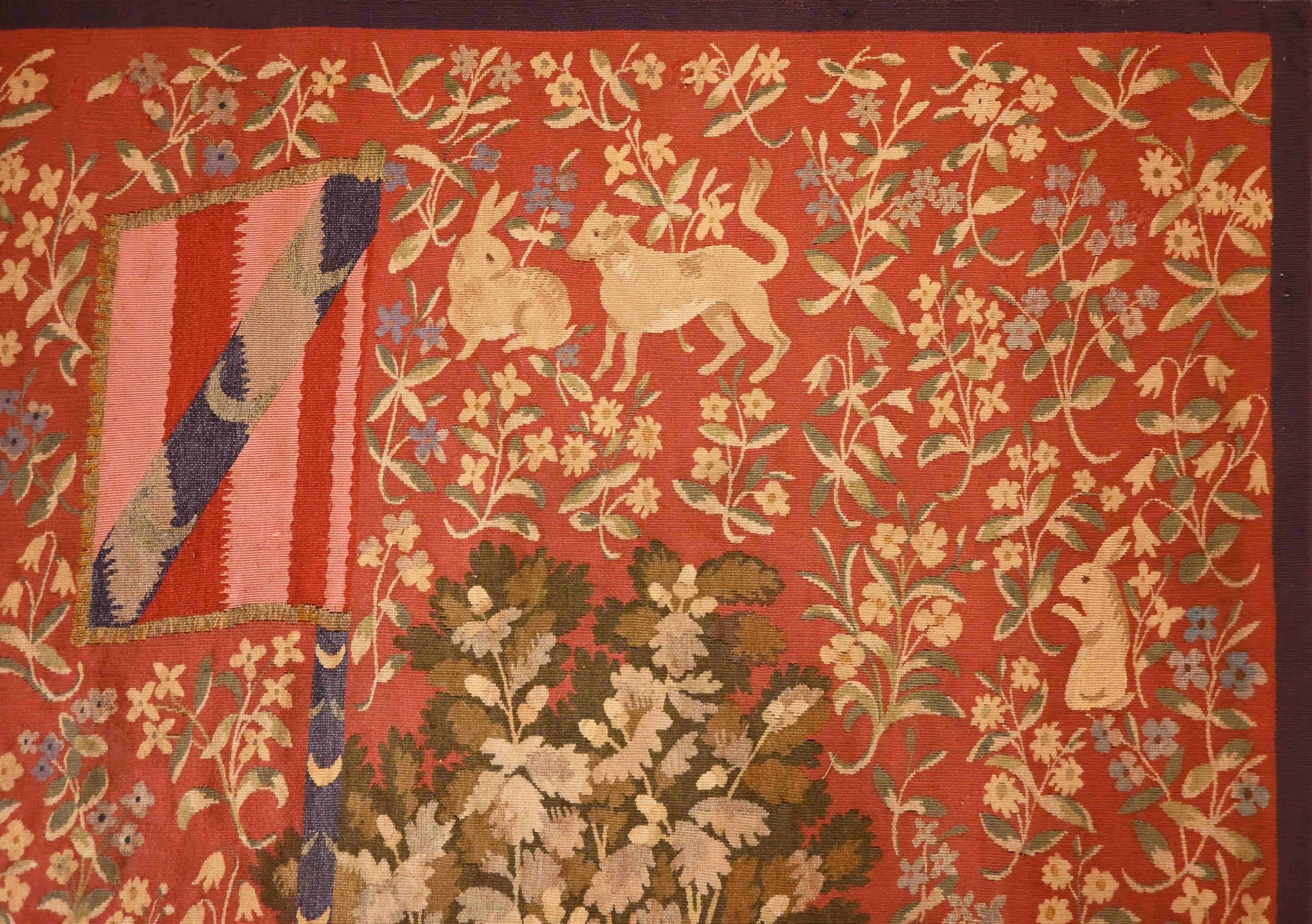Dame à la licorne - Mittelalterlicher Wandteppich Manufacture Aubusson 19th - N° 1355 im Zustand „Hervorragend“ im Angebot in Paris, FR