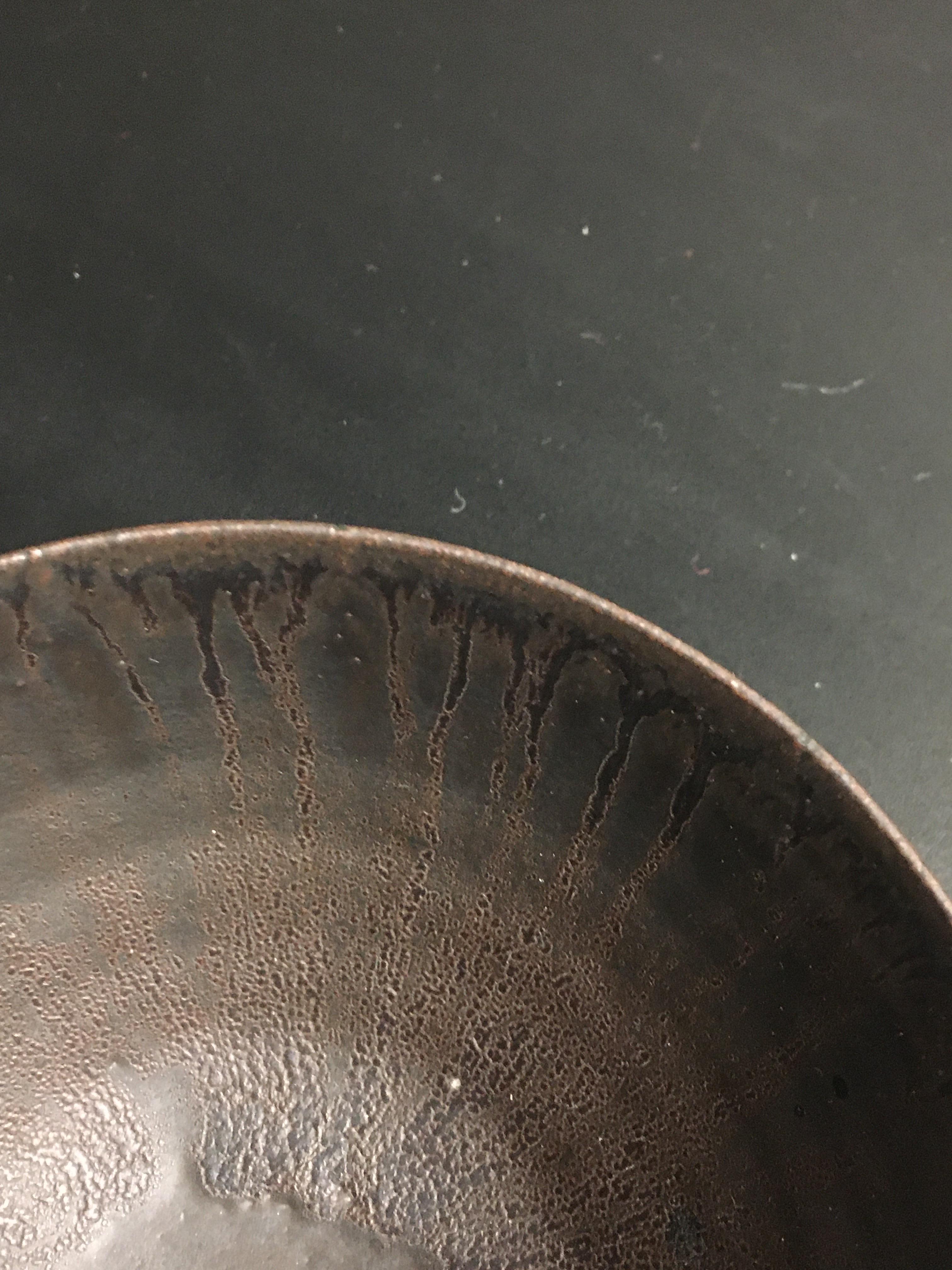 Dame Lucie Rie, 1950's Porcelain Footed Bowl with Manganese Glaze. For Sale 7
