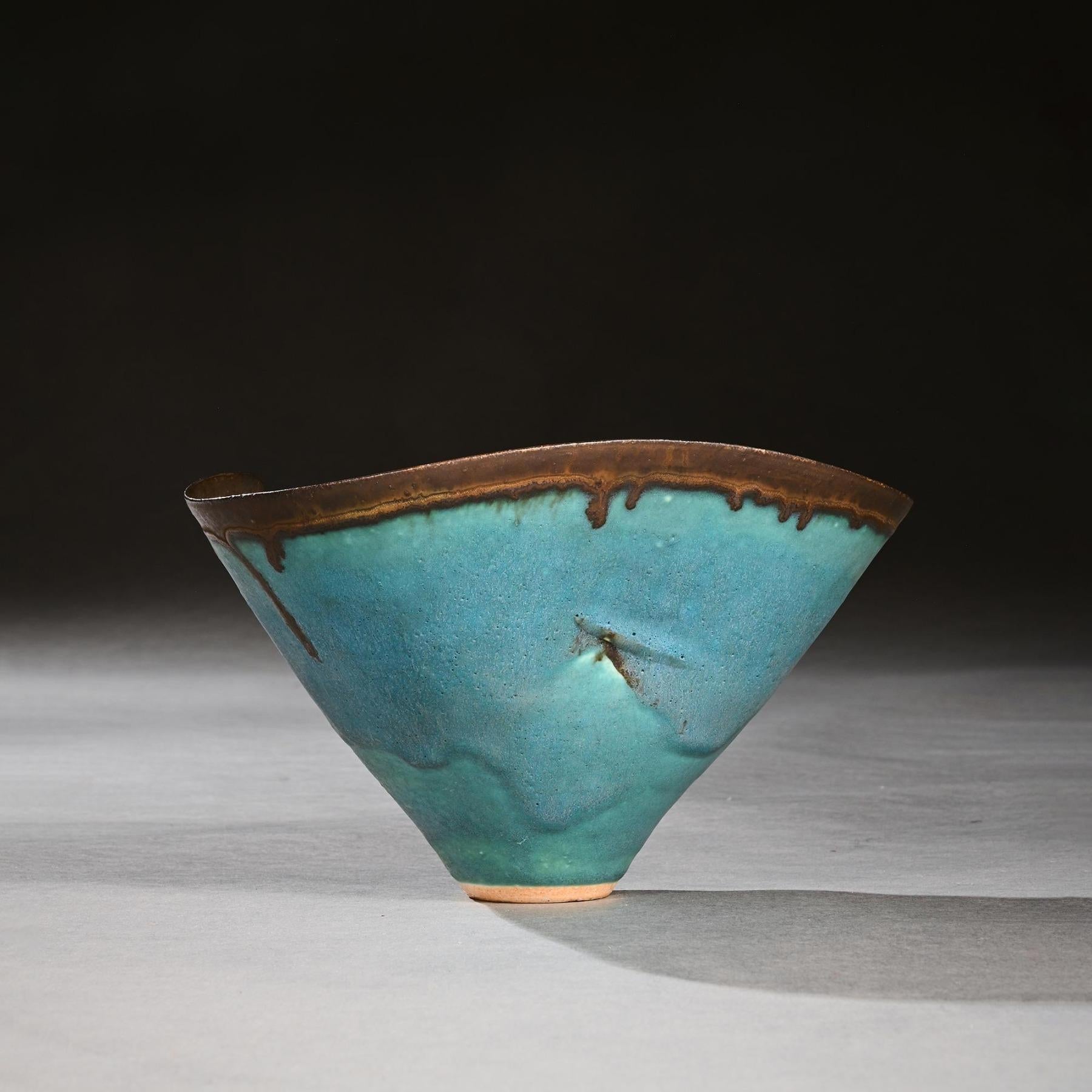 Grès Bol en grès bleu turquoise Dame Lucie Rie en vente
