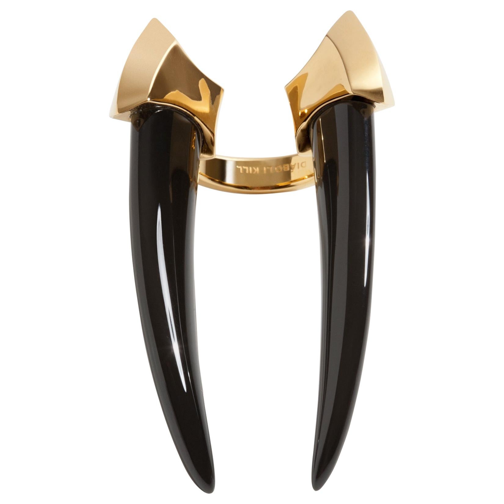 Angie Marei Damian Brevis Black Onyx Horn Ring in 18 Karat Yellow Gold For Sale