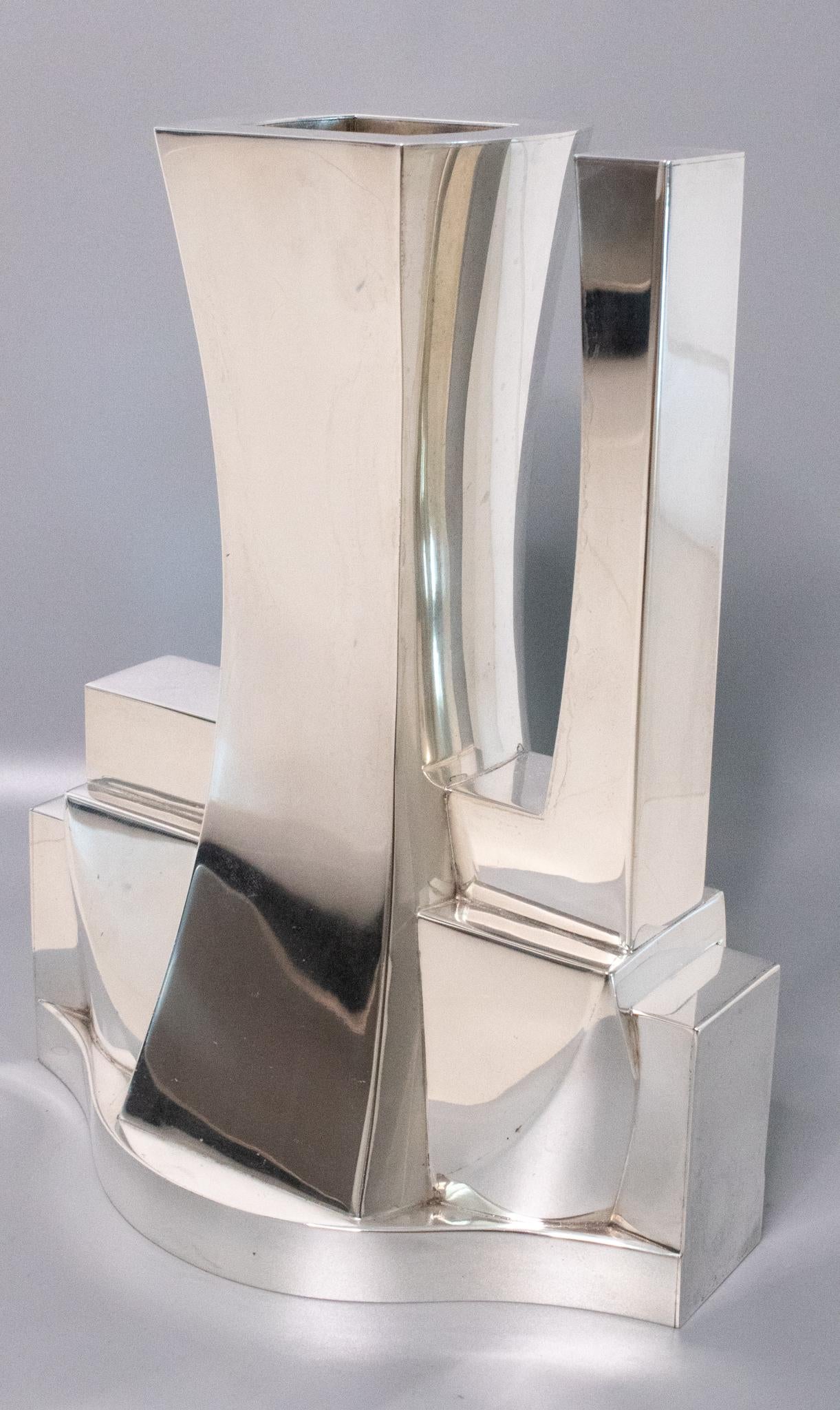 Contemporary Damian Garrido 2002 Spain Modernist Geometric Figure Vase .925 Sterling For Sale