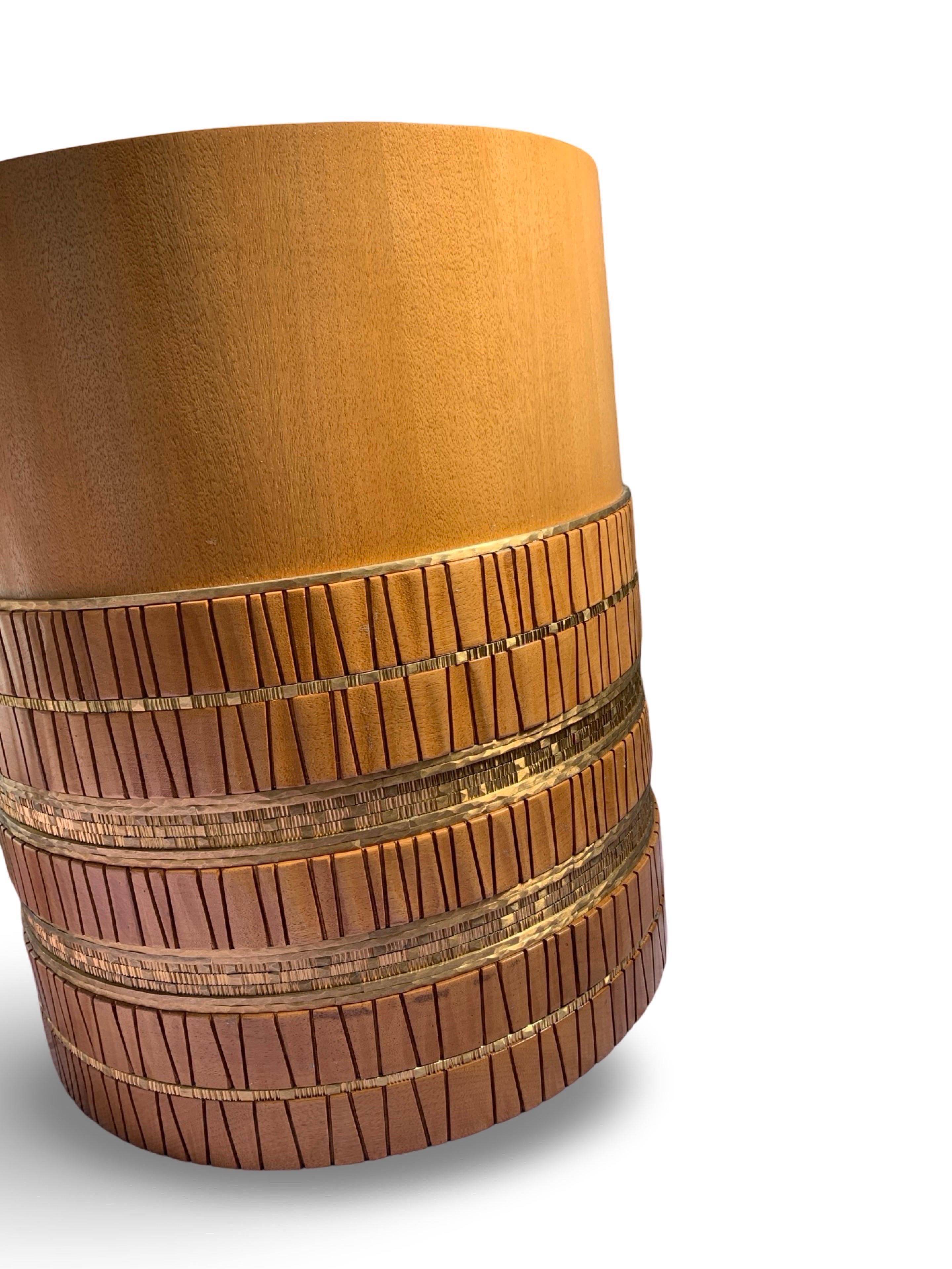 Organique Damian Jones Furniture as Art Wood and Brass Tribal Side or Coffee Table n°1 en vente