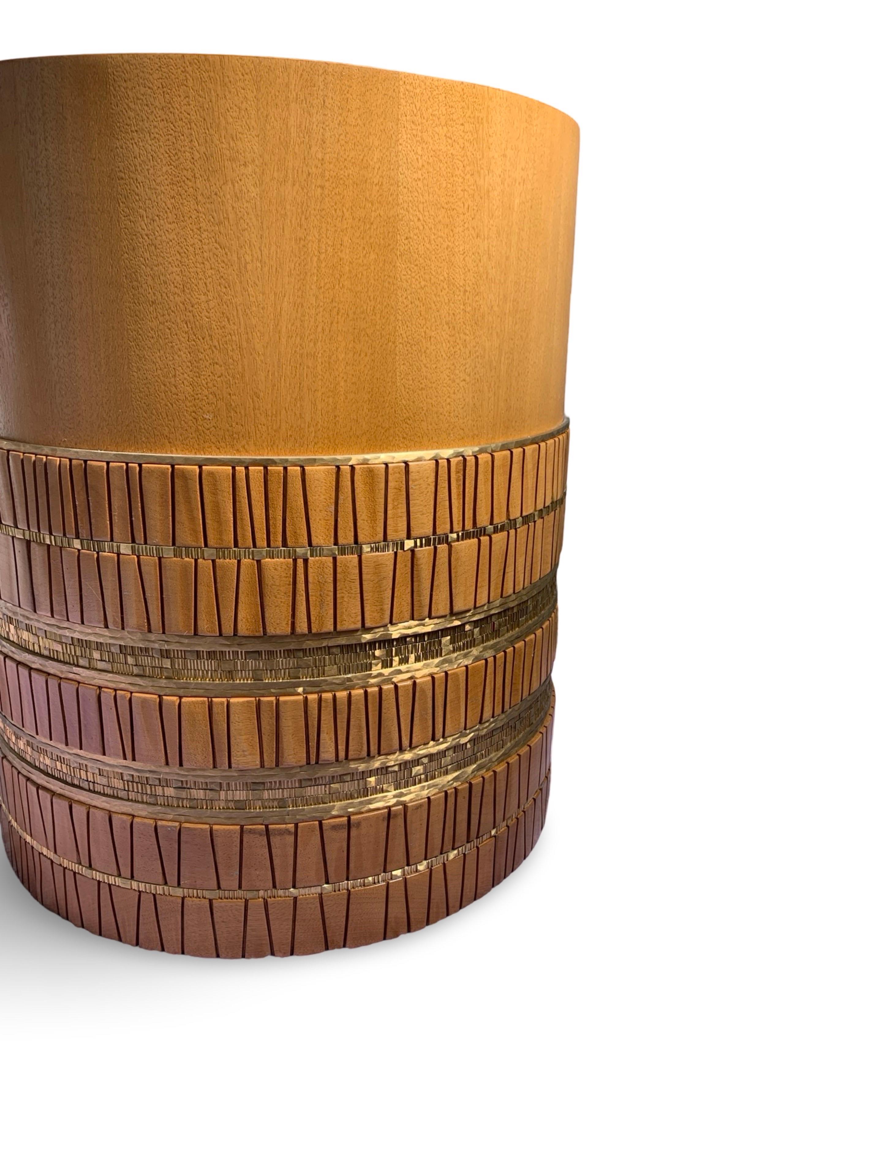 Noyer Damian Jones Furniture as Art Wood and Brass Tribal Side or Coffee Table n°1 en vente