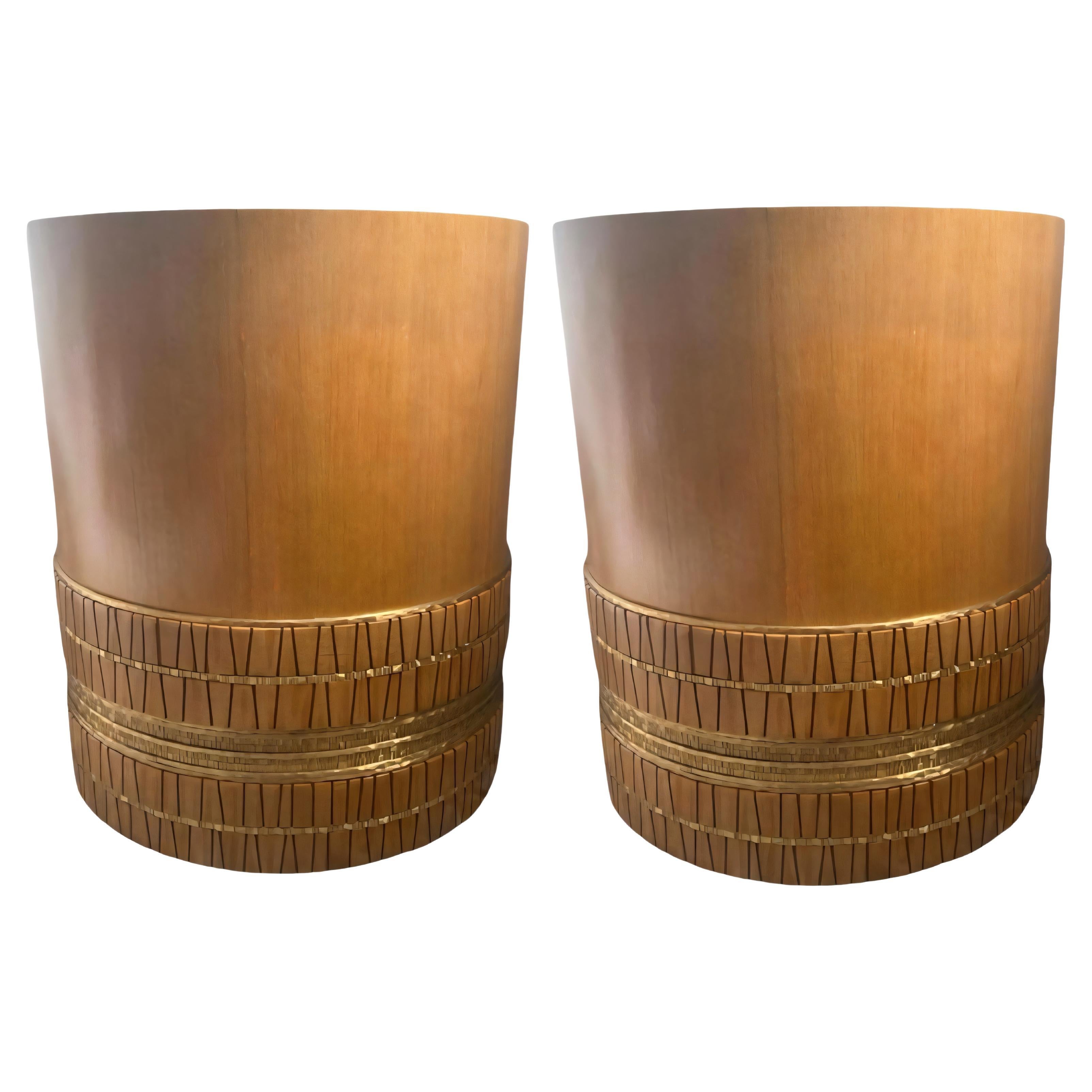 Damian Jones PAAR "Möbel als Kunst" Holz
Messing Tribal Beistelltische oder Sofatisch