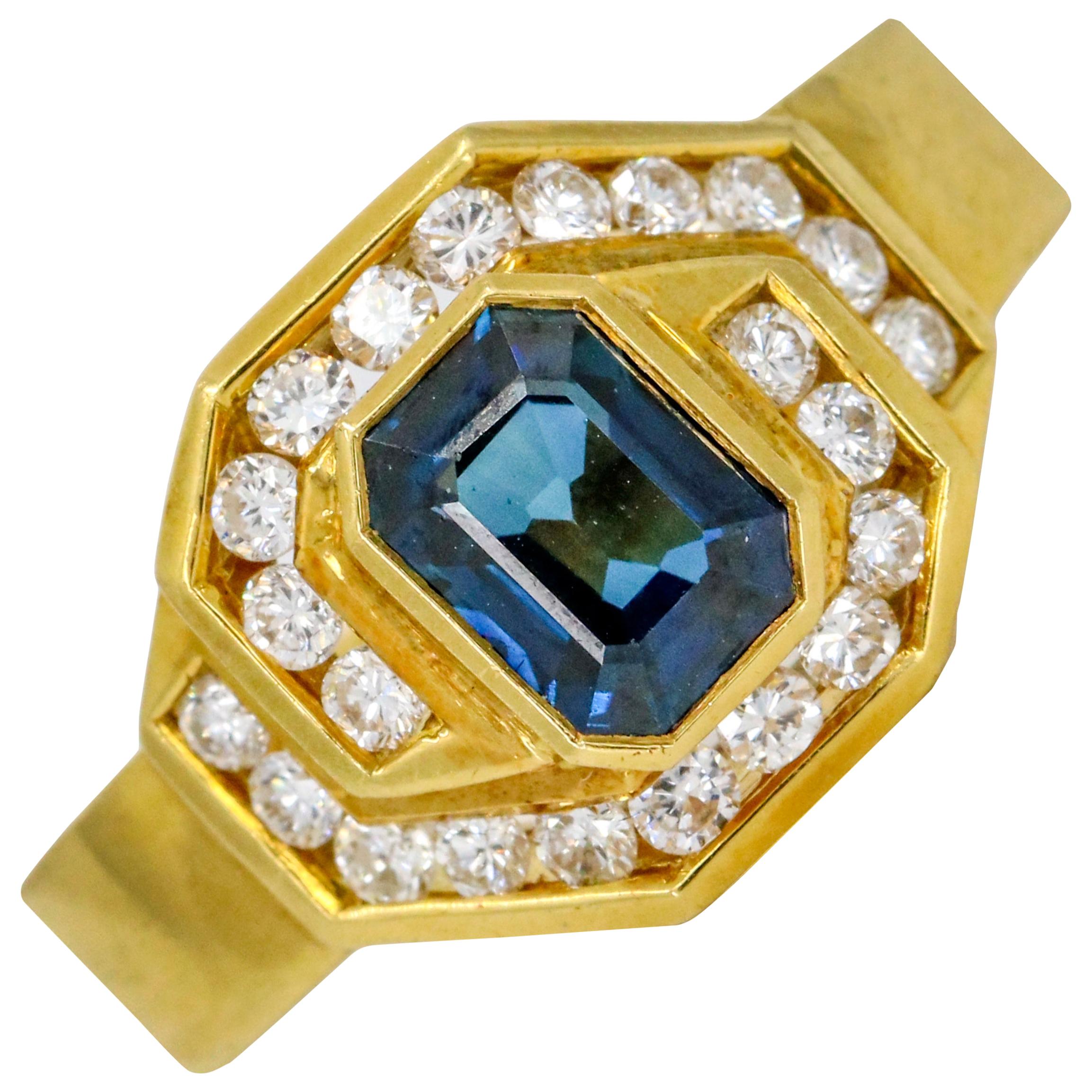 Damiani 1.25 Carat 18 Karat Yellow Gold Sapphire Diamond Ring For Sale