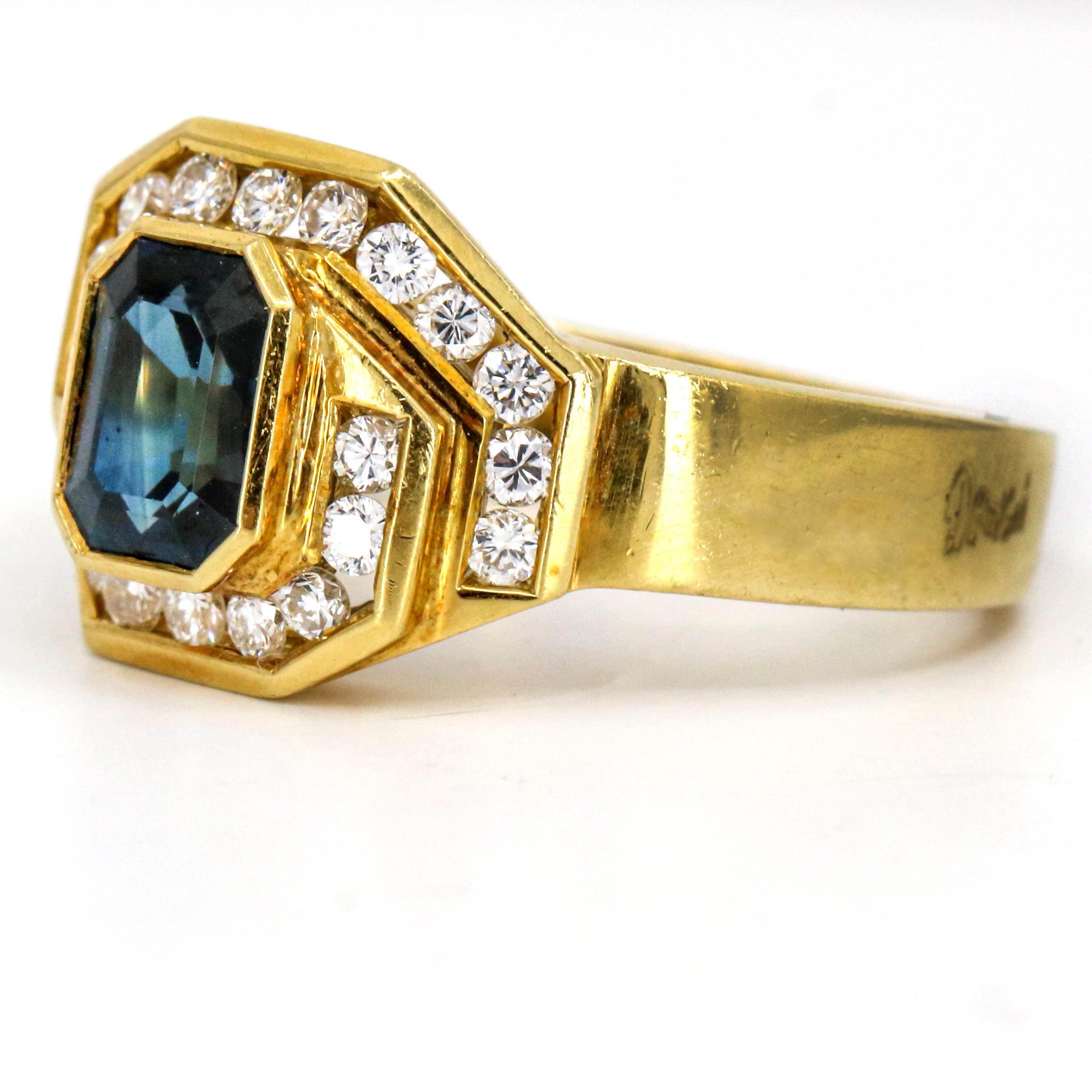 Contemporary Damiani 1.25 Carat 18 Karat Yellow Gold Sapphire Diamond Ring For Sale