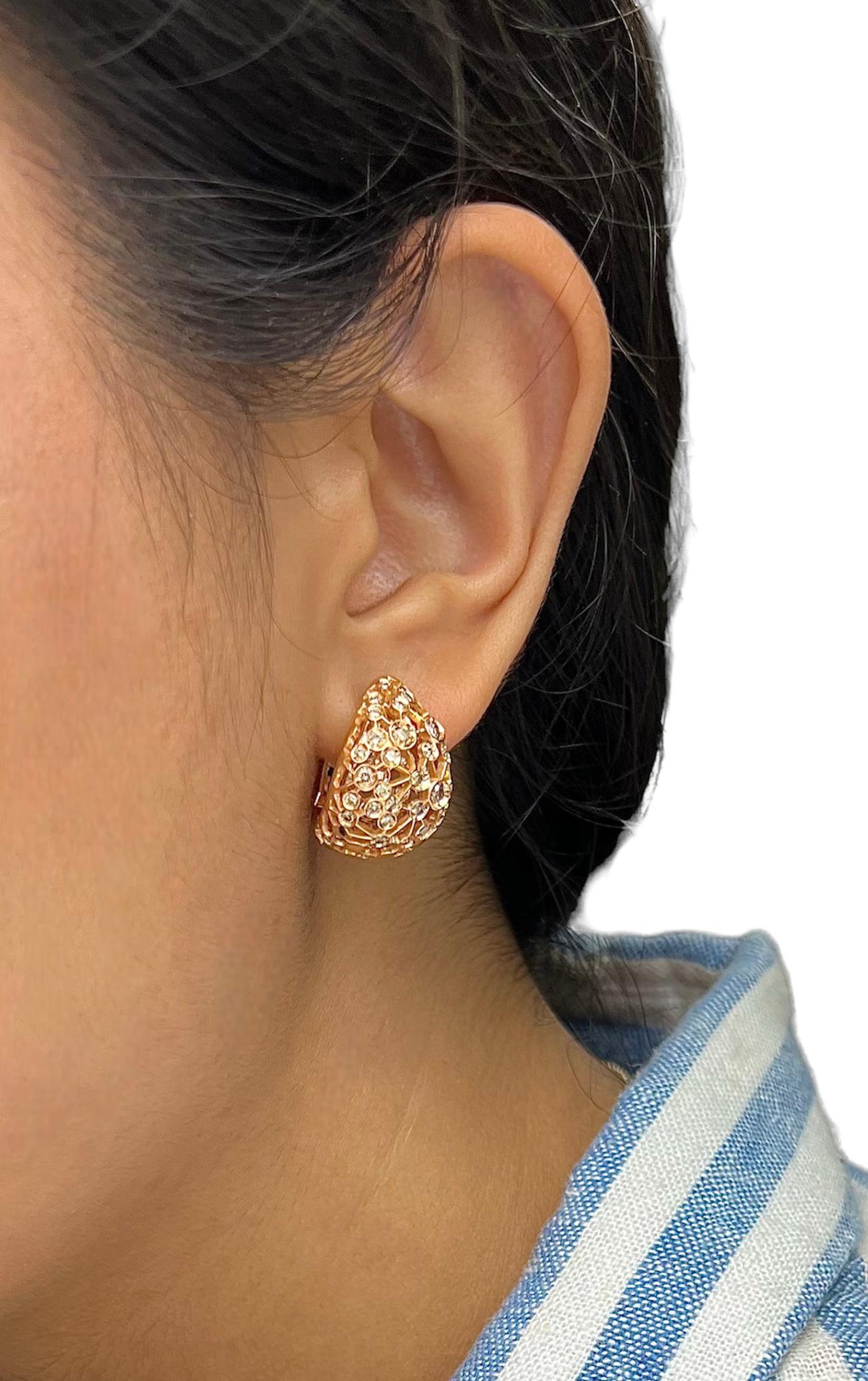 Women's or Men's Damiani 18K Yellow Gold Diamond Hoop Earrings For Sale