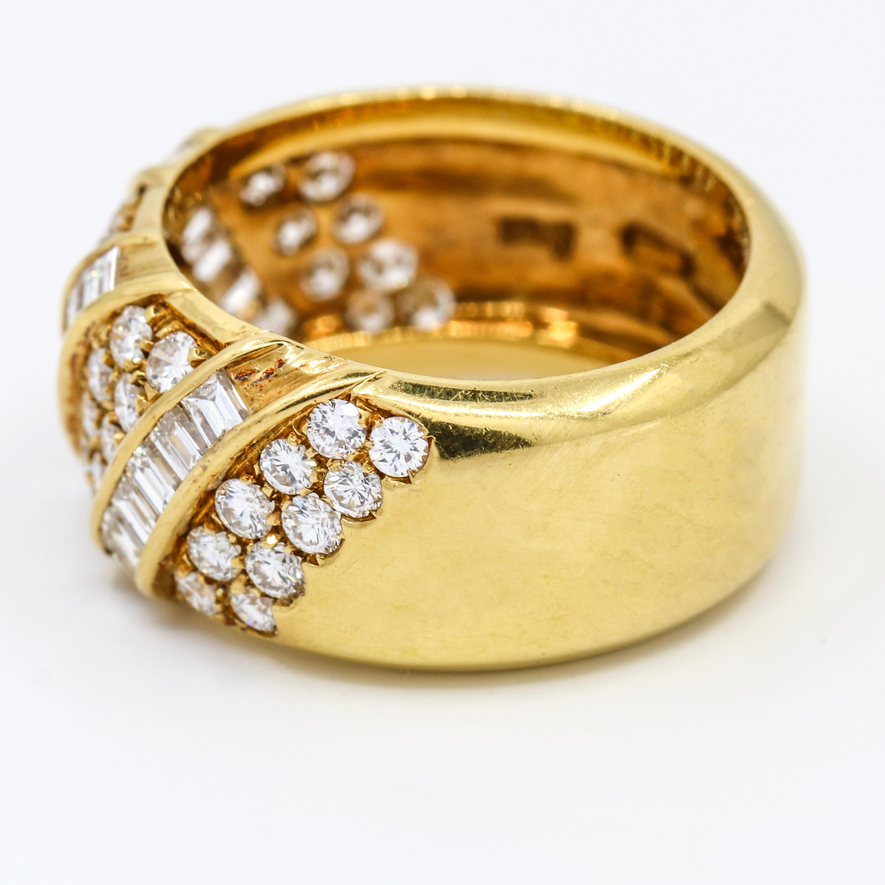 Round Cut Damiani 2.00 Carat 18 Karat Yellow Gold Diamond Band Ring For Sale