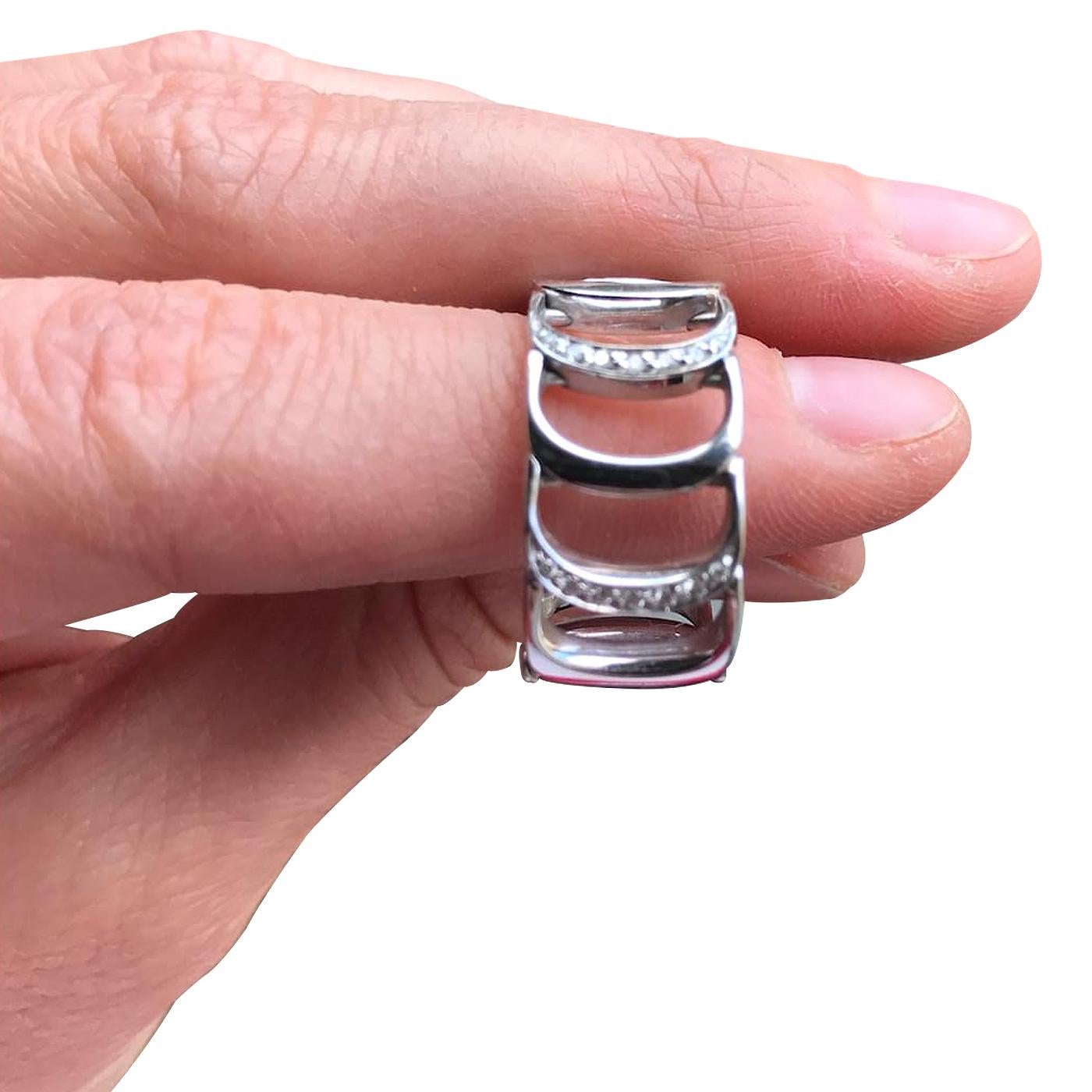 Damiani Damianissima Round Brilliant Cut Diamond Ring in 18k White Gold Size 6 For Sale 3