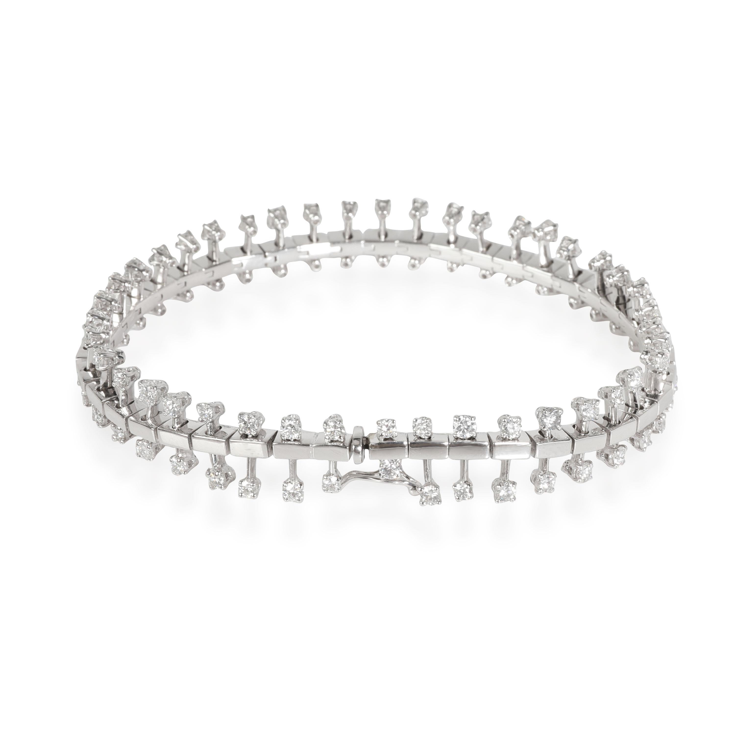 Damiani Diamond Bracelet in 18K White Gold 3.15 Ctw

PRIMARY DETAILS
SKU: 116471
Listing Title: Damiani Diamond Bracelet in 18K White Gold 3.15 Ctw
Condition Description: Retails for 8500 USD. In excellent condition and recently polished. Chain is 7