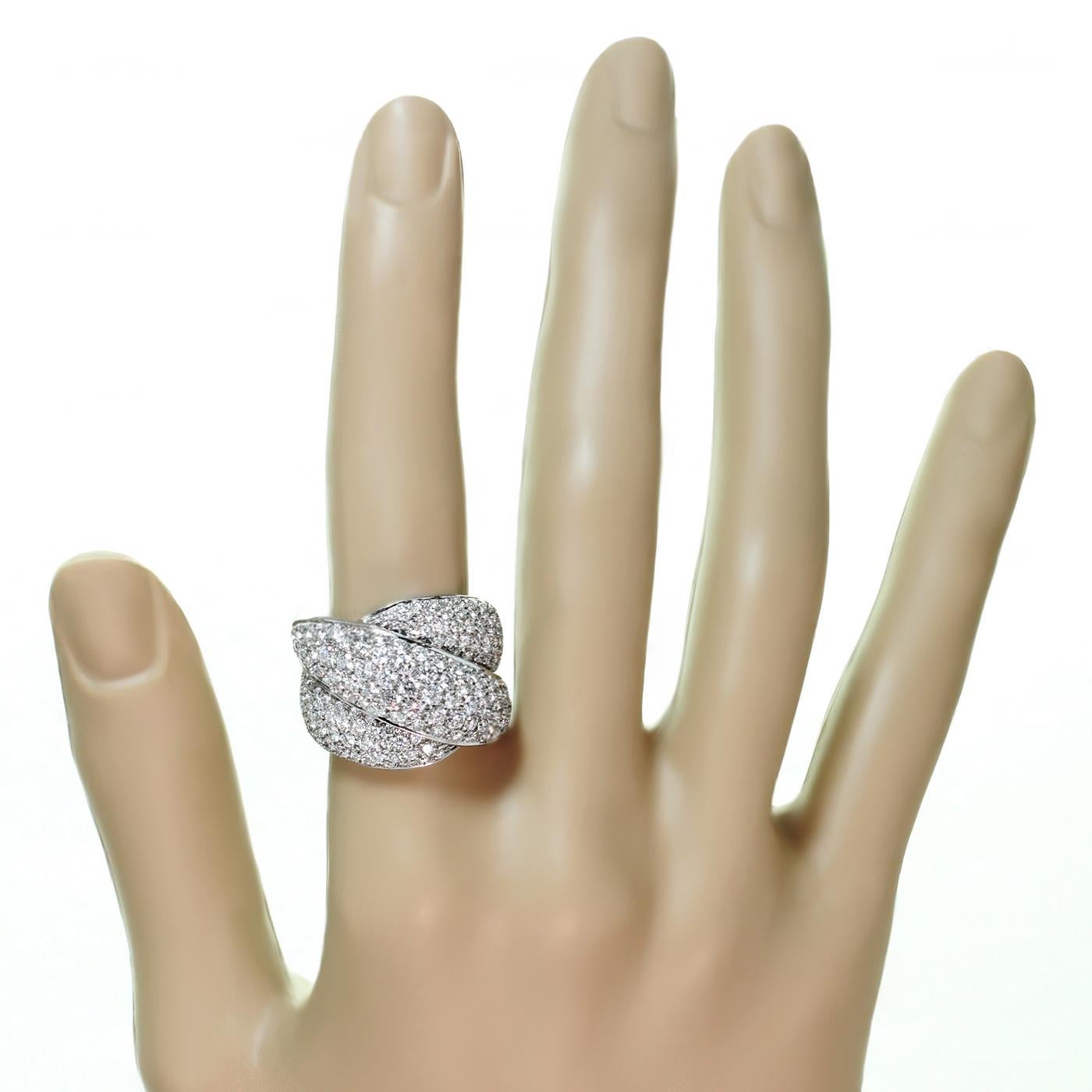 Damiani Gomitolo 4ct Brilliant Cut Diamond Ring 18k White Gold VVS2-VS1 Clarity en vente 4