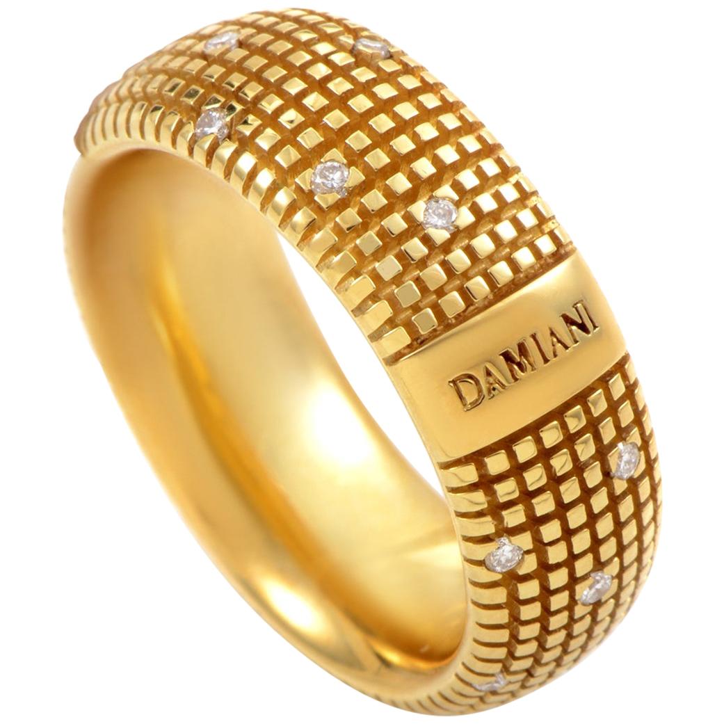 Damiani Metropolitan 18 Karat Yellow Gold 18 Diamonds Textured Band Ring