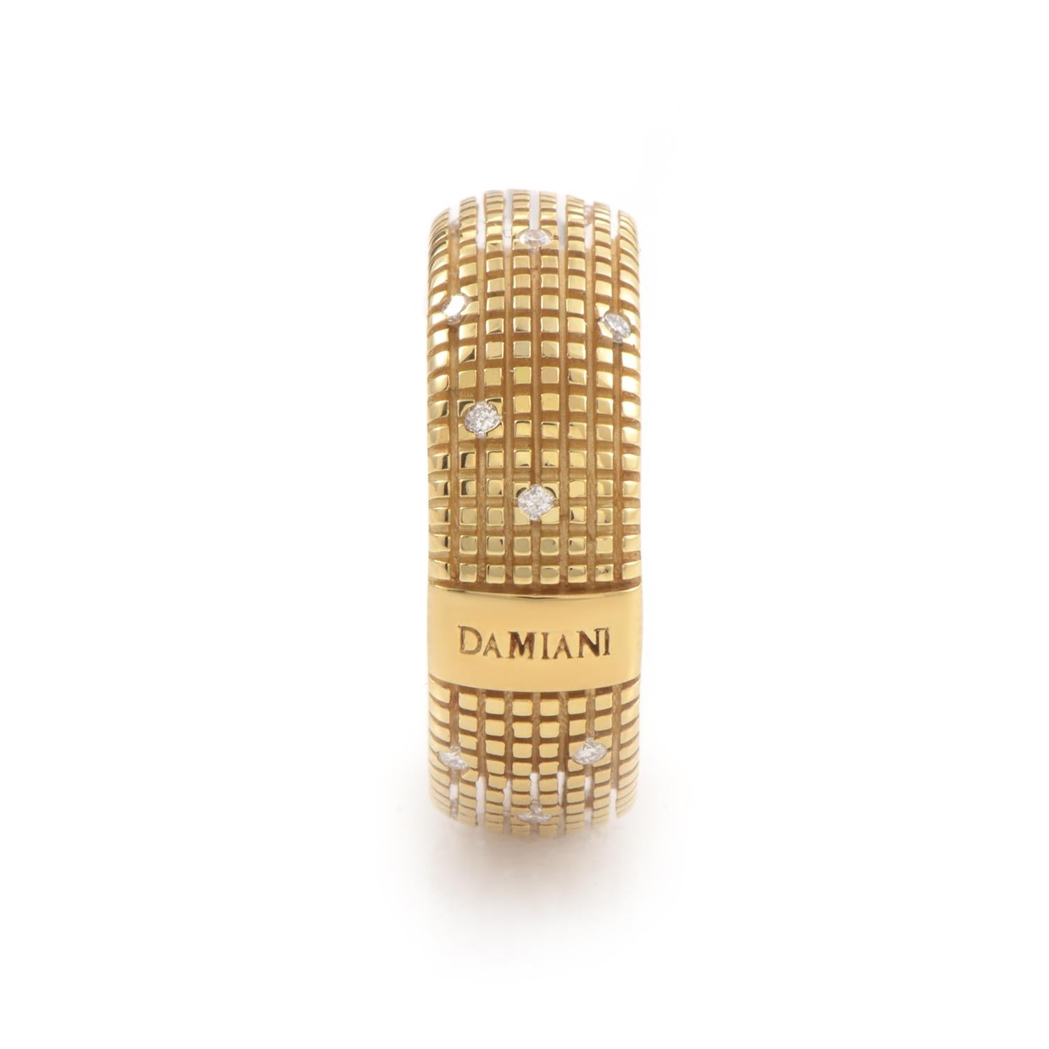 Damiani Metropolitan 18 Karat Yellow Gold 18 Diamonds Textured Band Ring In New Condition In Southampton, PA