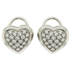 Boucles d'oreilles Damiani en or blanc 18 carats en forme de cœur, serties de diamants
