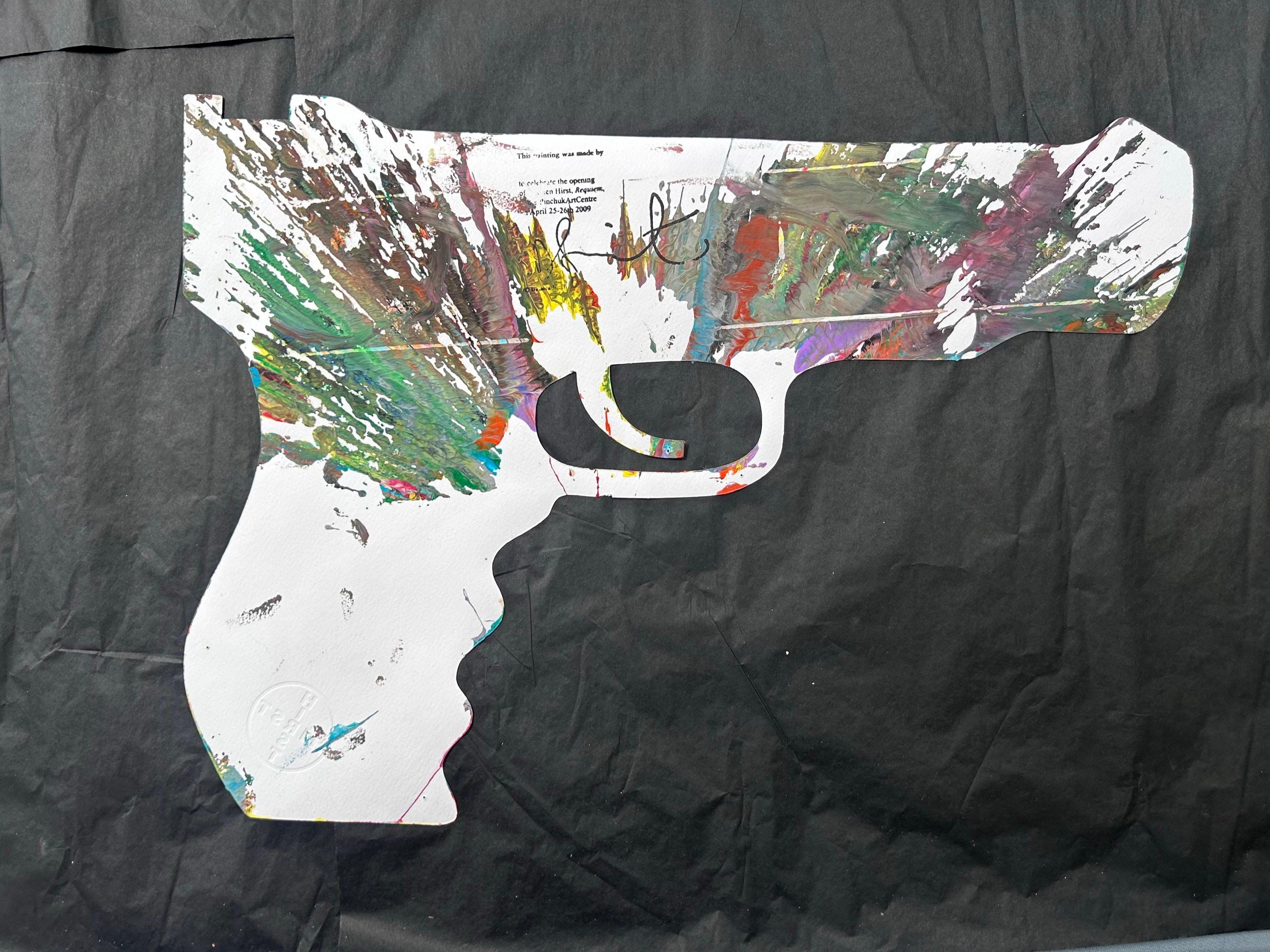 Damien Hirst, Gun Spin Painting, 2009

Un dipinto acrilico a rotazione su carta tagliata a forma di pistola

44.5 x 57.2 cm (17 1/2 x 22 1/2 in)

Firmato a mano dall'artista

Damien Hirst scoprì per la prima volta i dipinti a rotazione quando aveva