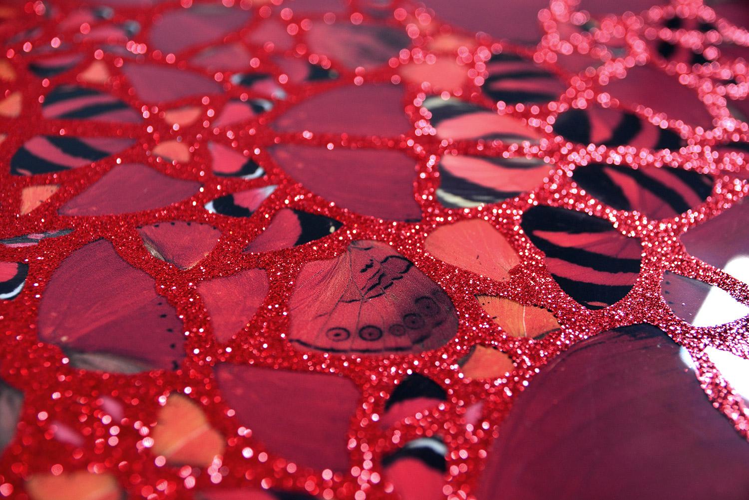 DAMIEN HIRST - EMPRESSES : NŪR JAHĀN - Édition limitée. Papillons pailletés rouges - Rouge Figurative Print par Damien Hirst