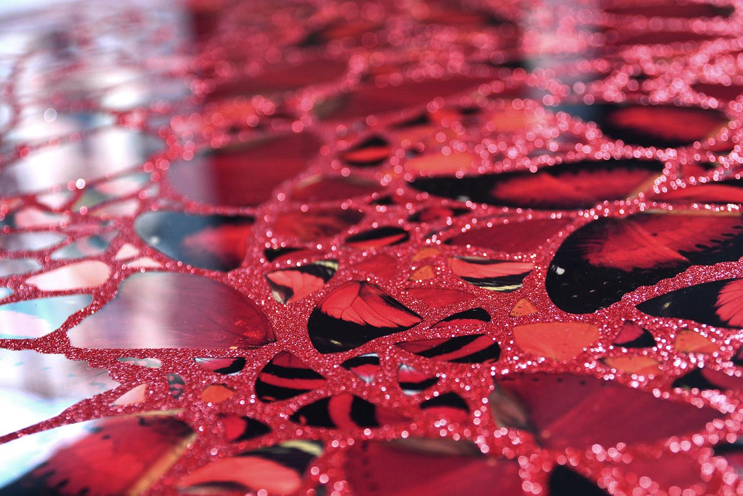 THE EMPRESSES - THEODORA
Date of creation: 2022
Medium: Laminated giclée print on aluminium composite and screen printed with glitter.
Edition number: 1226/3315 (1.566 physical + 1.749 NFT)
Size: 100 x 100 cm
Condition: In mint conditions and not