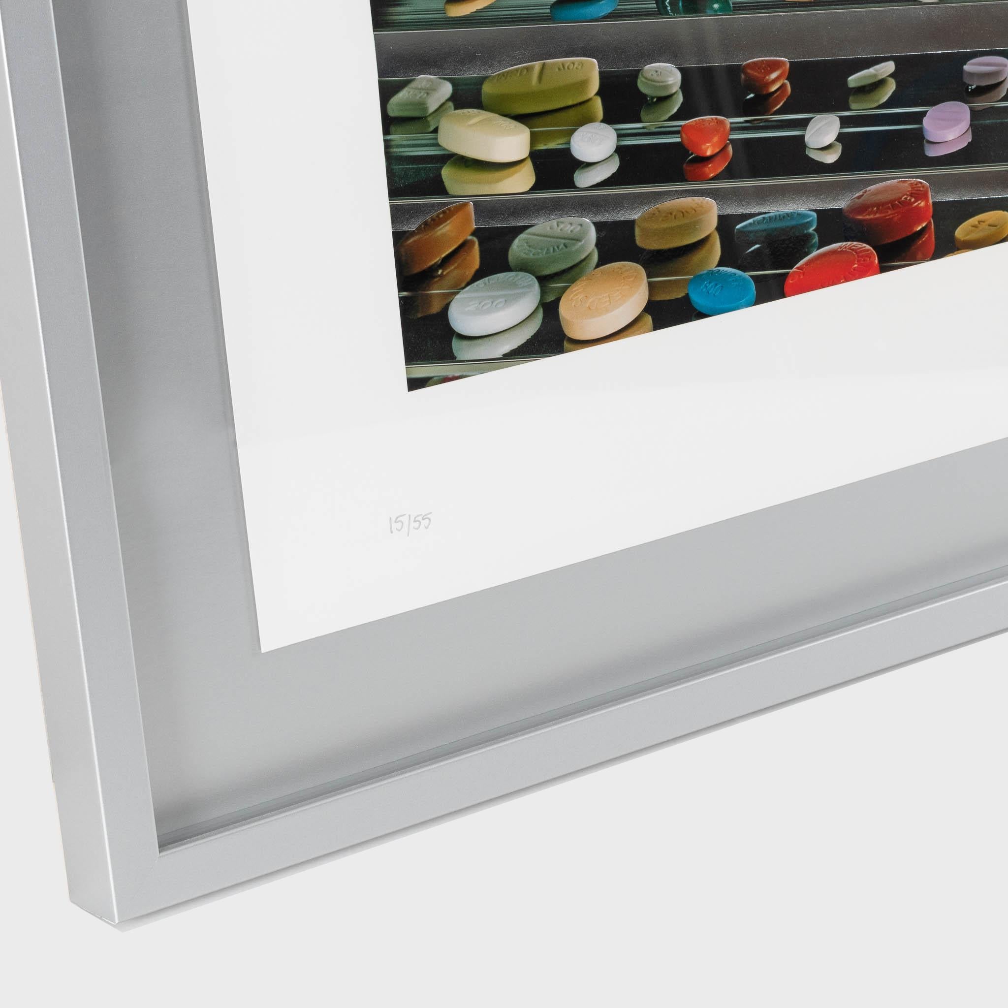 Inyección de tinta, esmalte y bloque de láminas sobre papel satinado de trapo fotográfico Hahnemuhle
Edición de 55
69 x 83 cm (27,2 x 32,7 pulg.)
(87,6 x 102,3 cm / 34,5 x 40,3 pulg.)
Firmado y numerado en el anverso
Condición previa