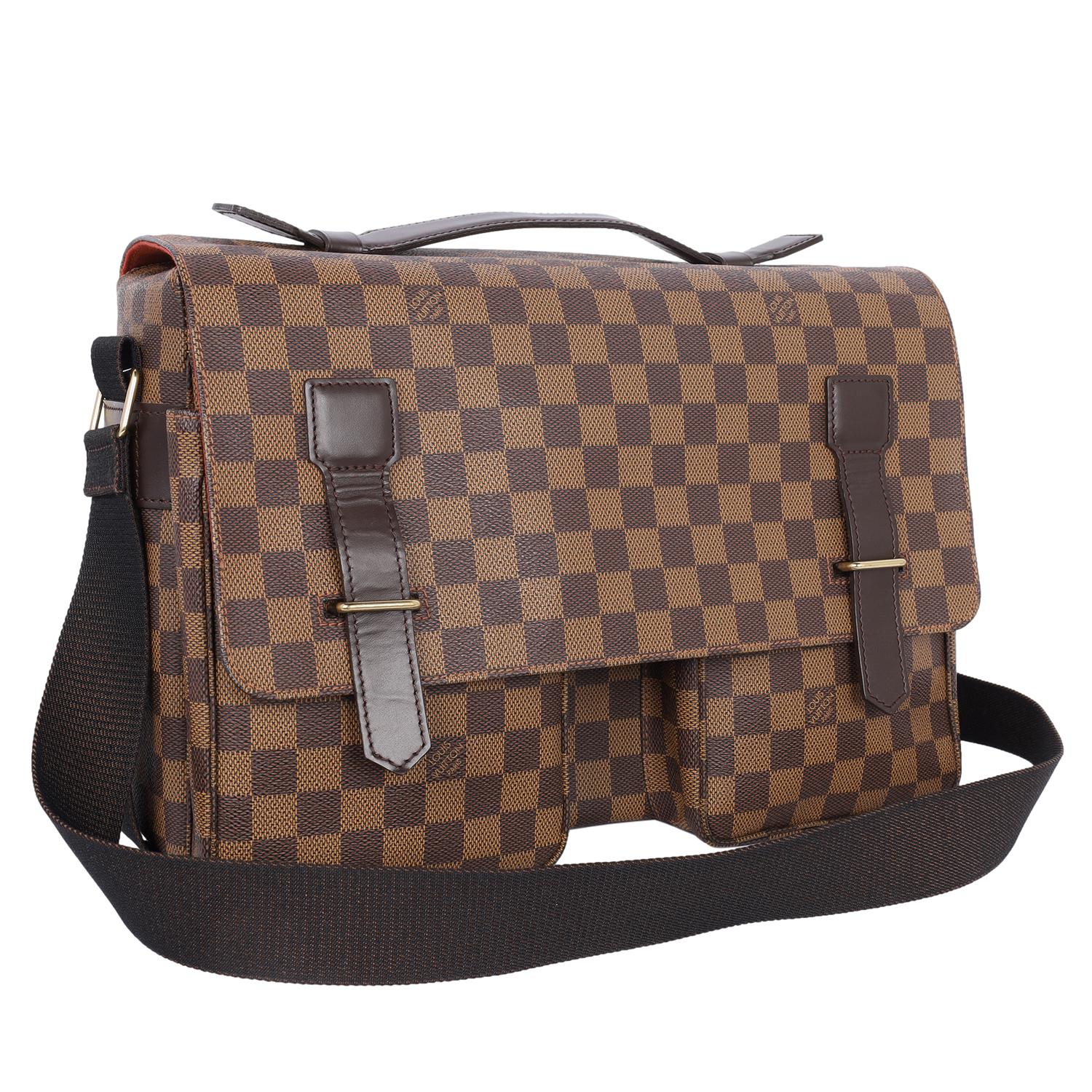 Damier Ebene Broadway Messenger Bag In Good Condition For Sale In Salt Lake Cty, UT