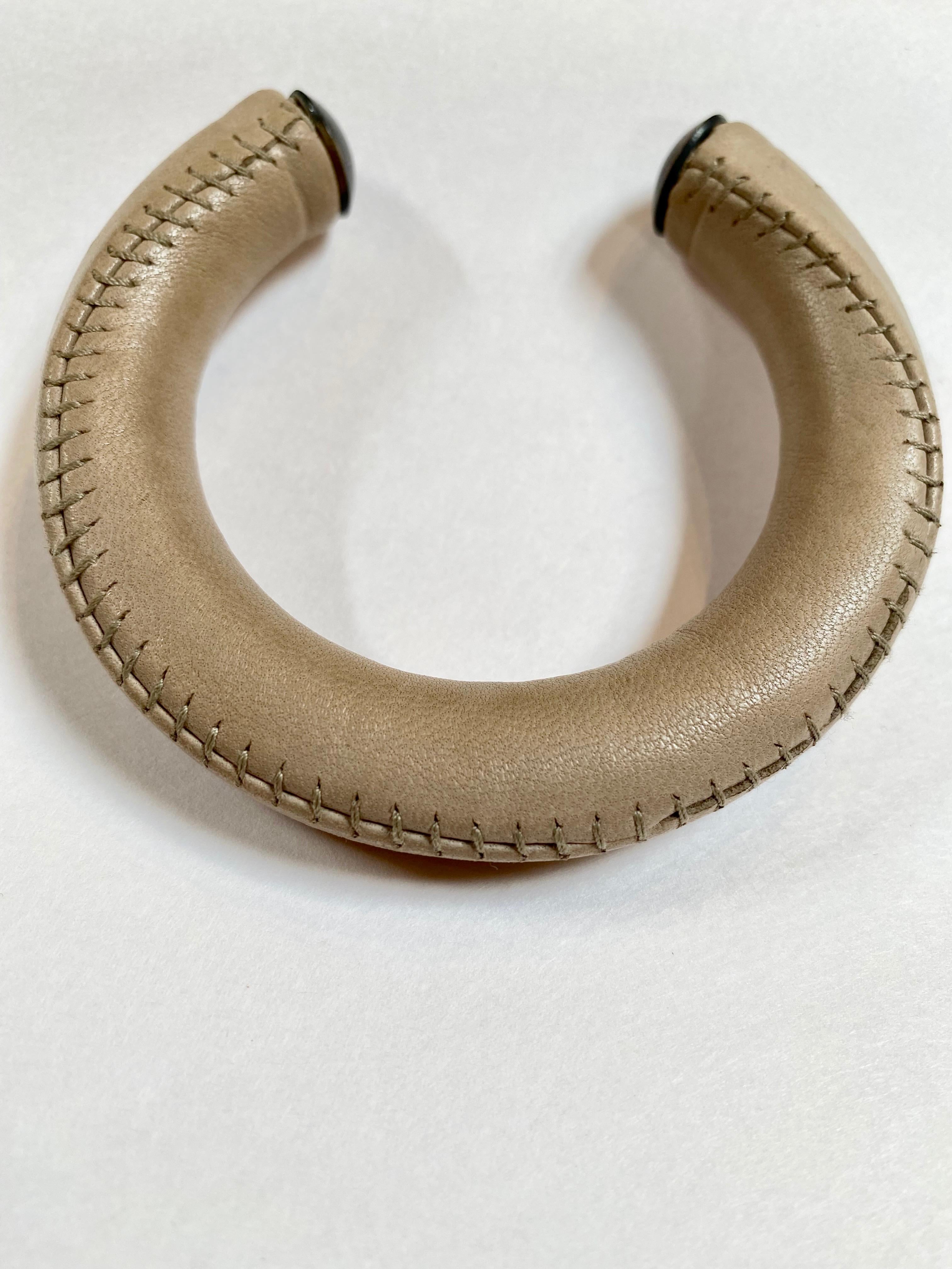 Bracciale in pelle DAMIR DOMA In condizioni Nuovo in vendita a Laguna Beach, CA