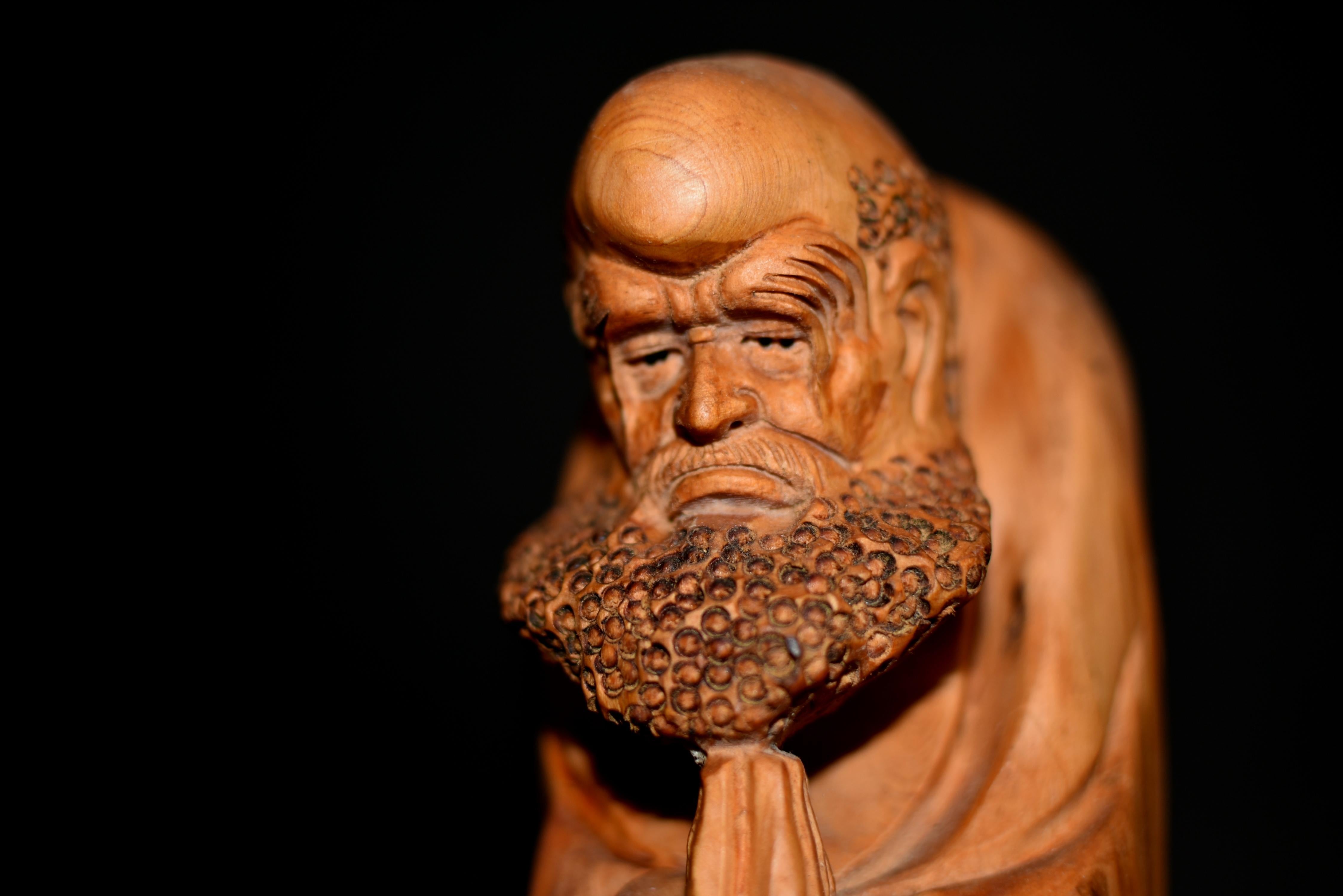 Damo Bodhidharma Monk Carved Camphor Wood Statue In Good Condition For Sale In Somis, CA