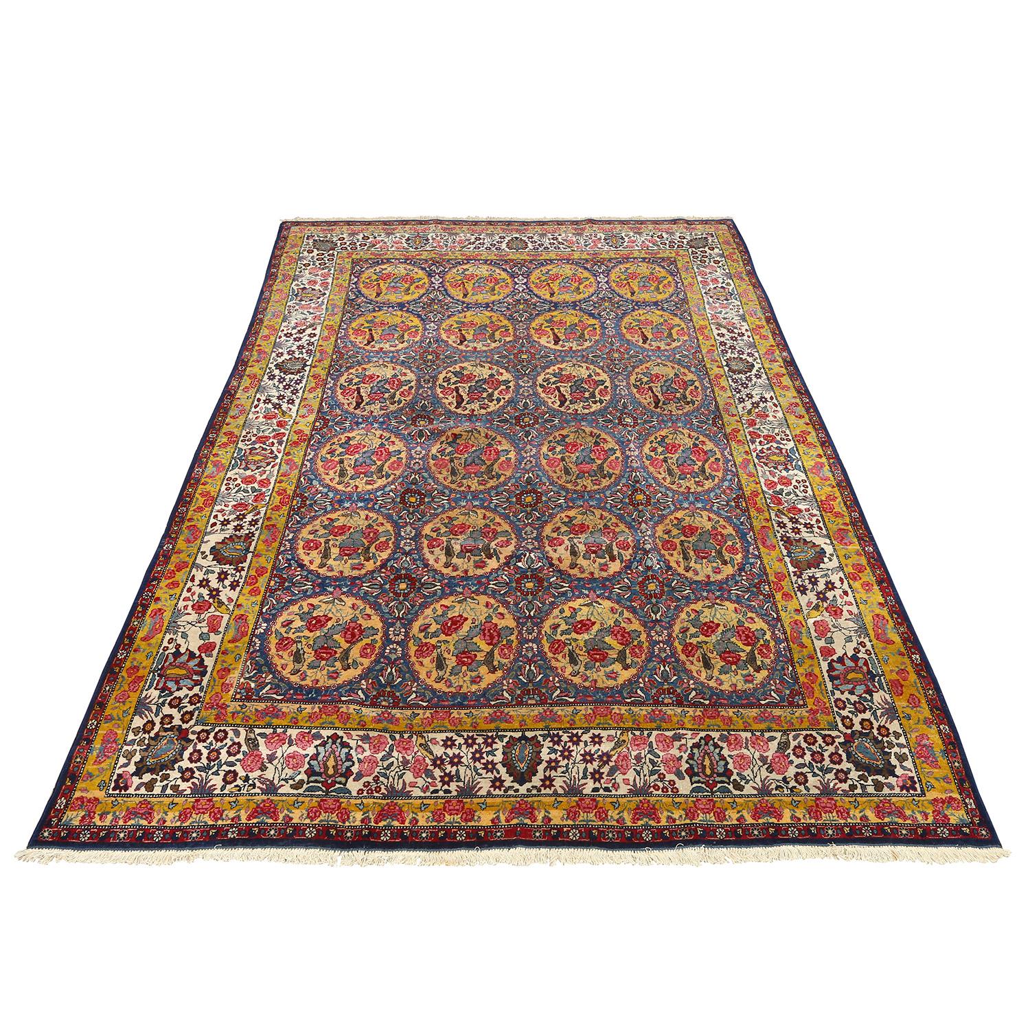 Damoka Collection Persian Antique Tehran - Size: 10 ft 0 in x 6 ft 8in In Good Condition For Sale In Los Angeles, CA