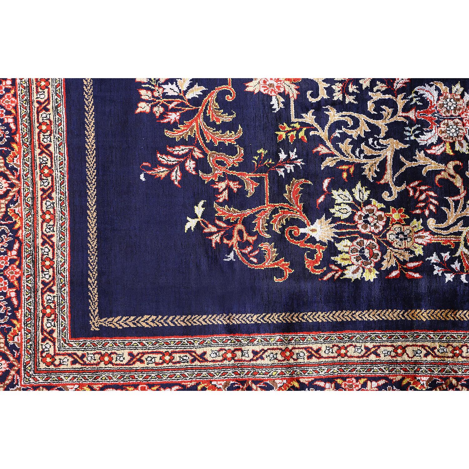 Damoka Collection Pure Silk Antique Persian Kashan - Size: 9 ft 11 in x 6 ft 3in In Excellent Condition For Sale In Los Angeles, CA