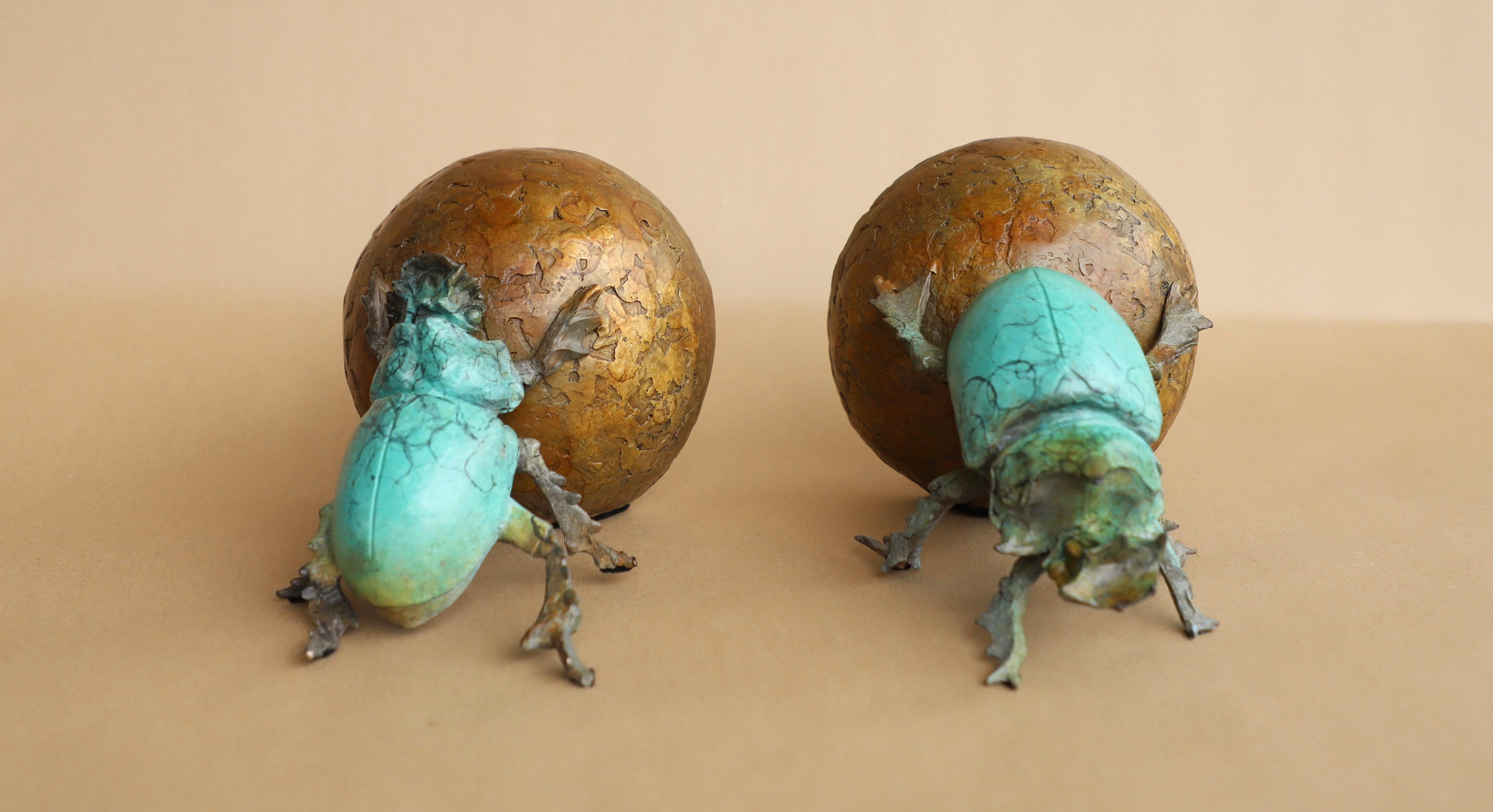 Dung-Beetle Bookends - Realist Sculpture by Dan Chen